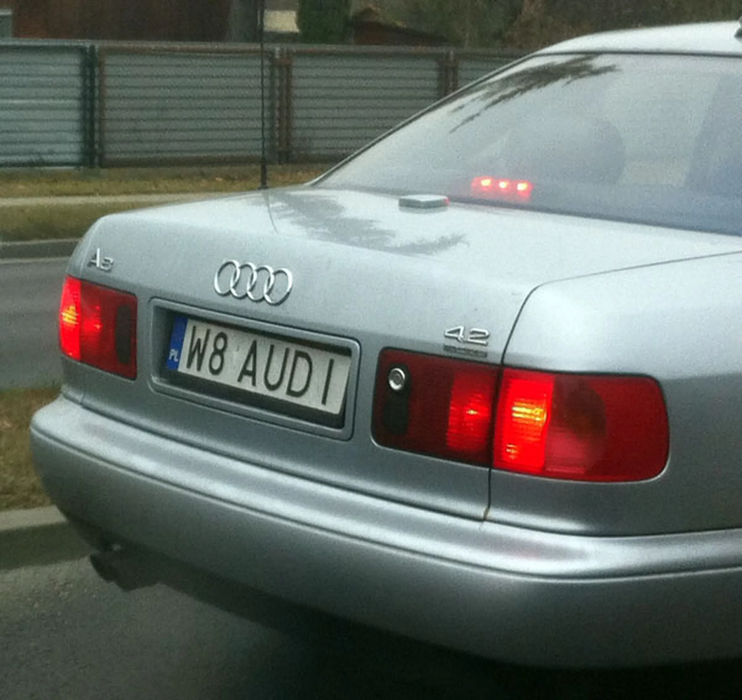 Fajny numer, blacha W8 AUDI