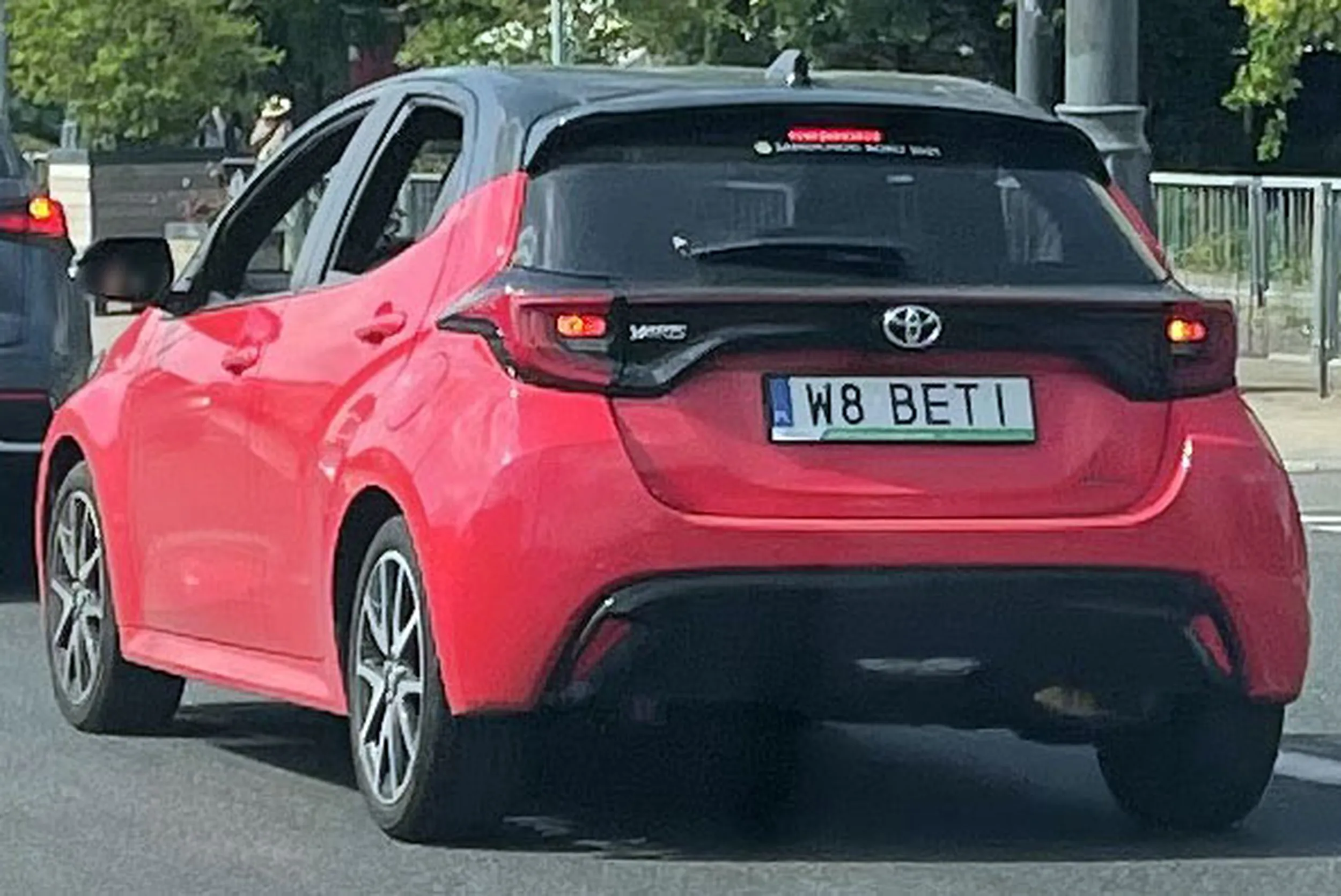 Fajny numer, blacha W8 BETI