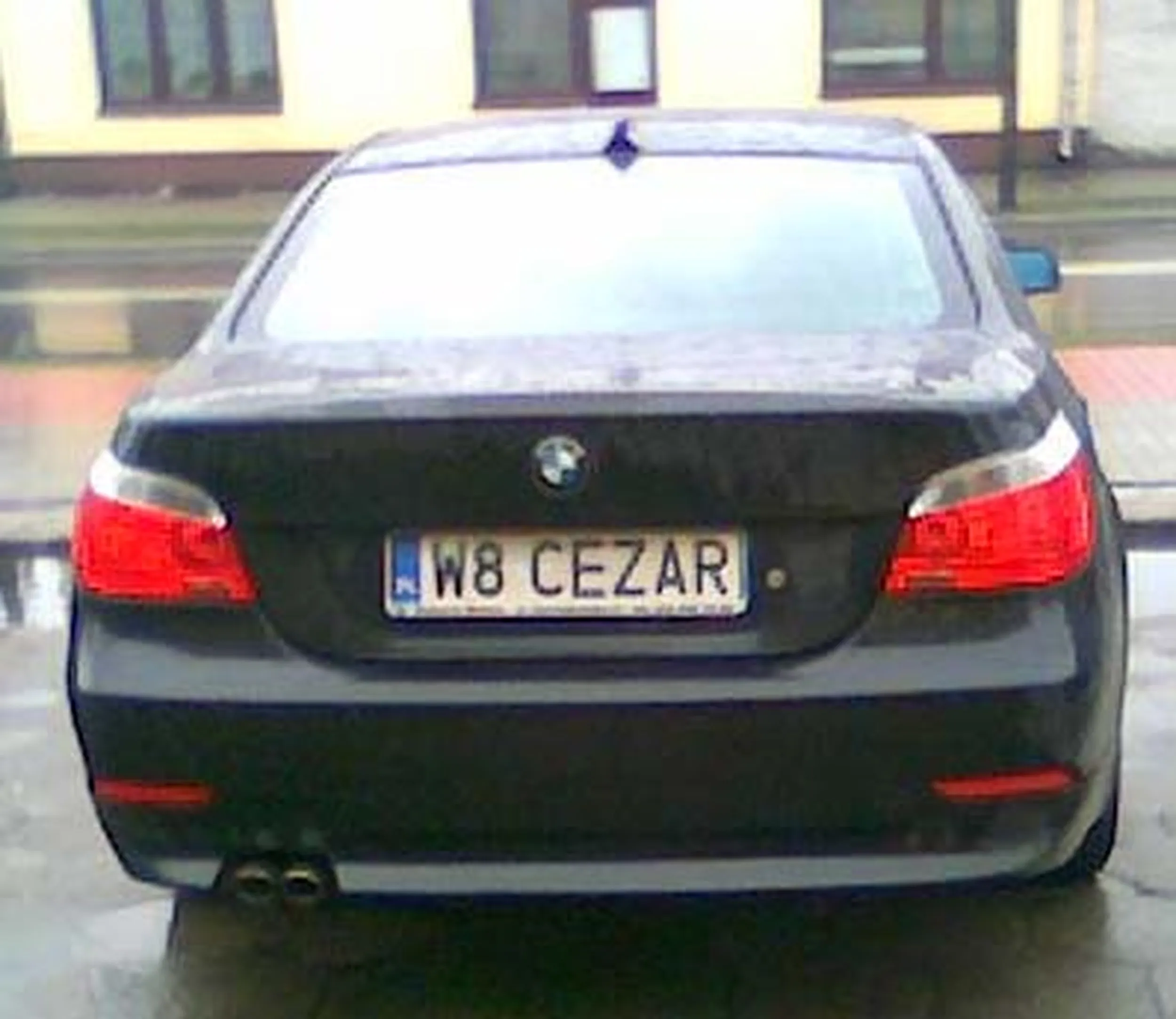 Fajny numer, blacha W8 CEZAR