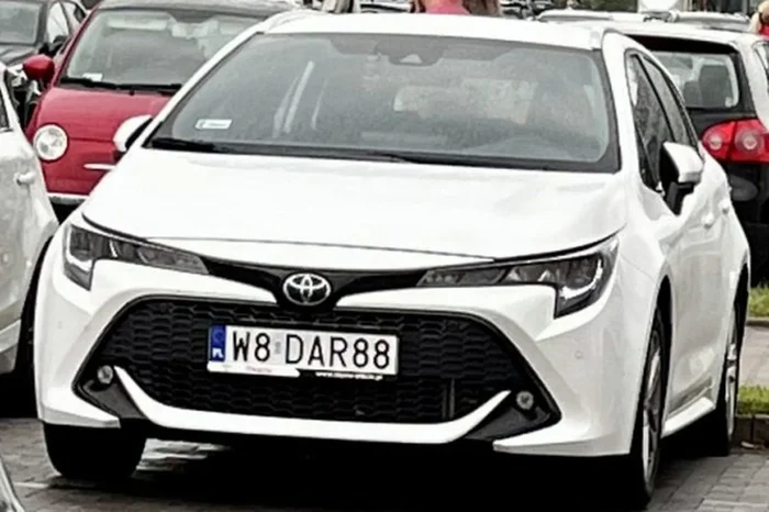 Fajny numer, blacha W8 DAR88