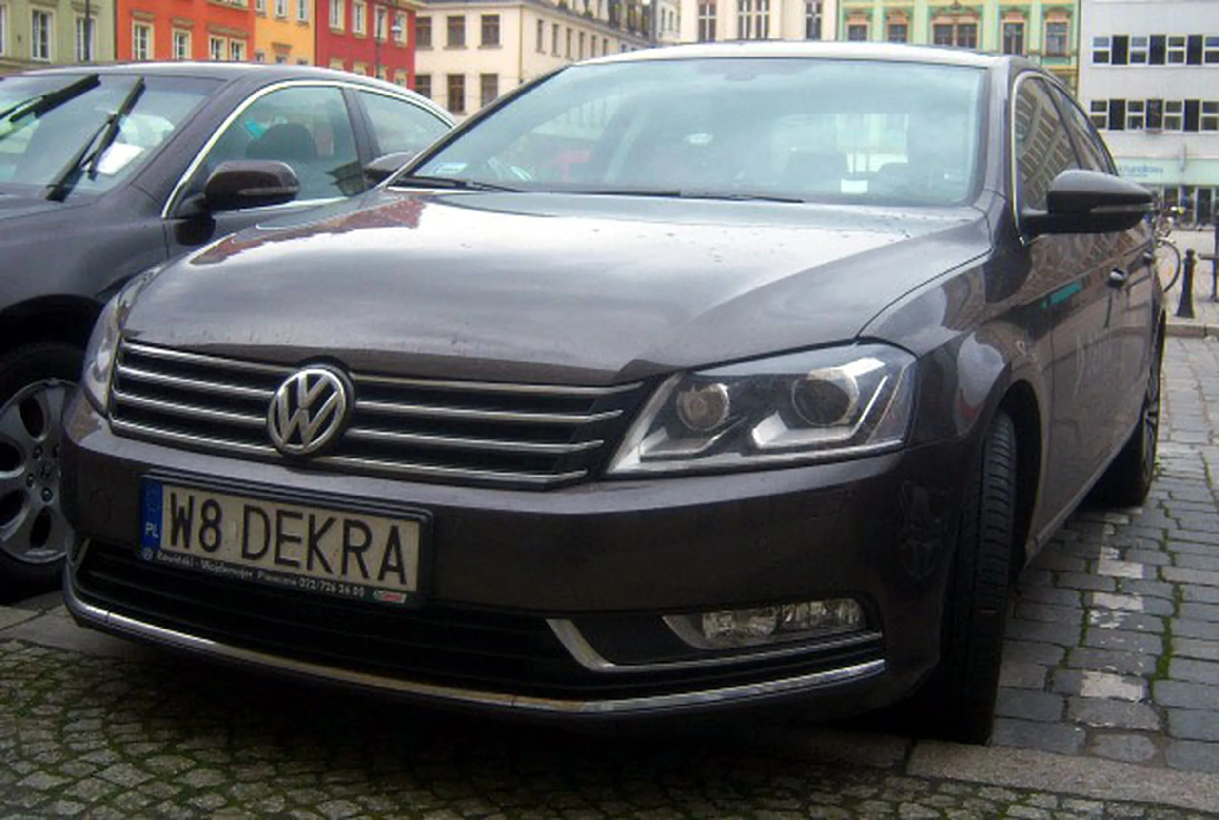 Fajny numer, blacha W8 DEKRA