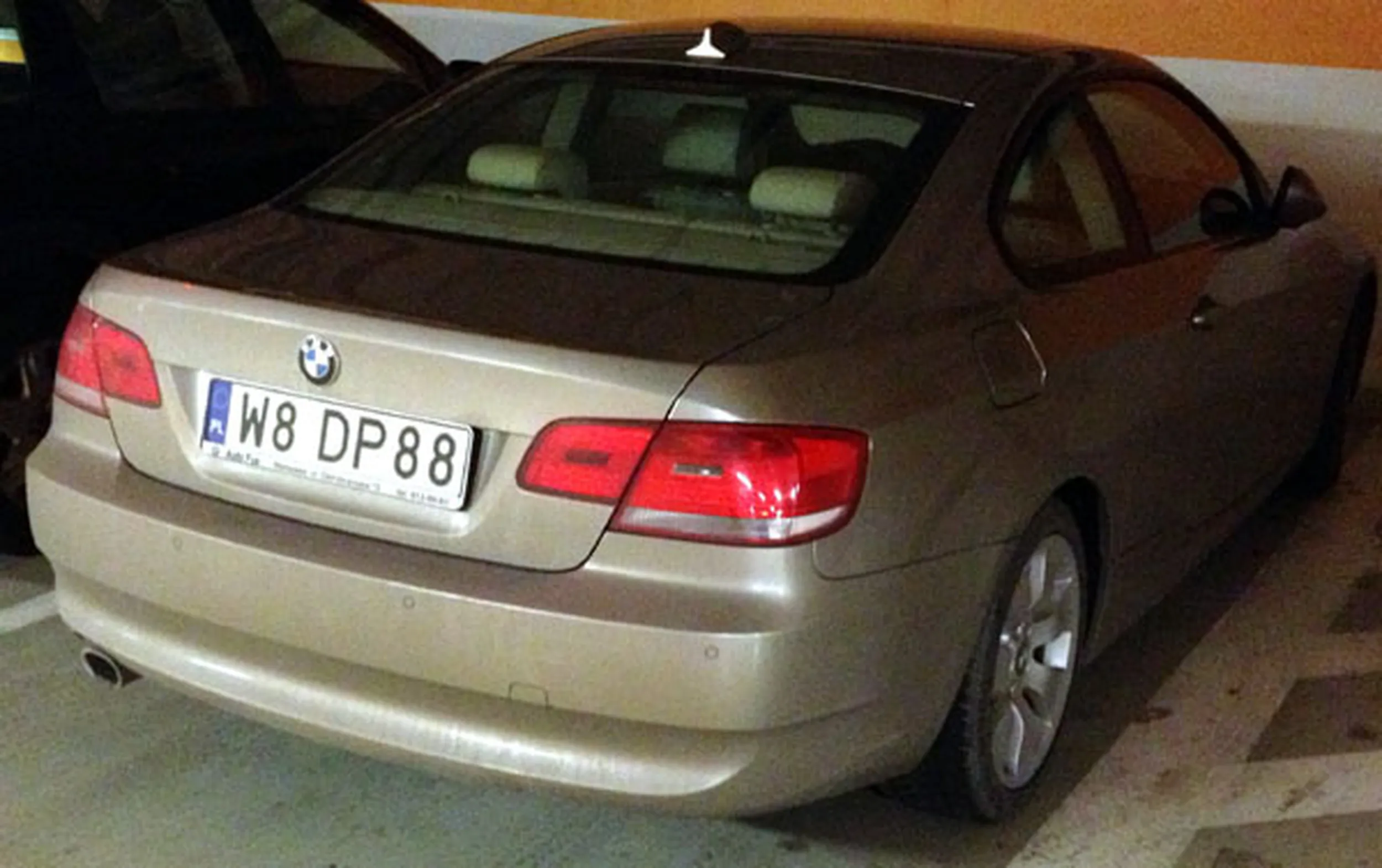 Fajny numer, blacha W8 DP88