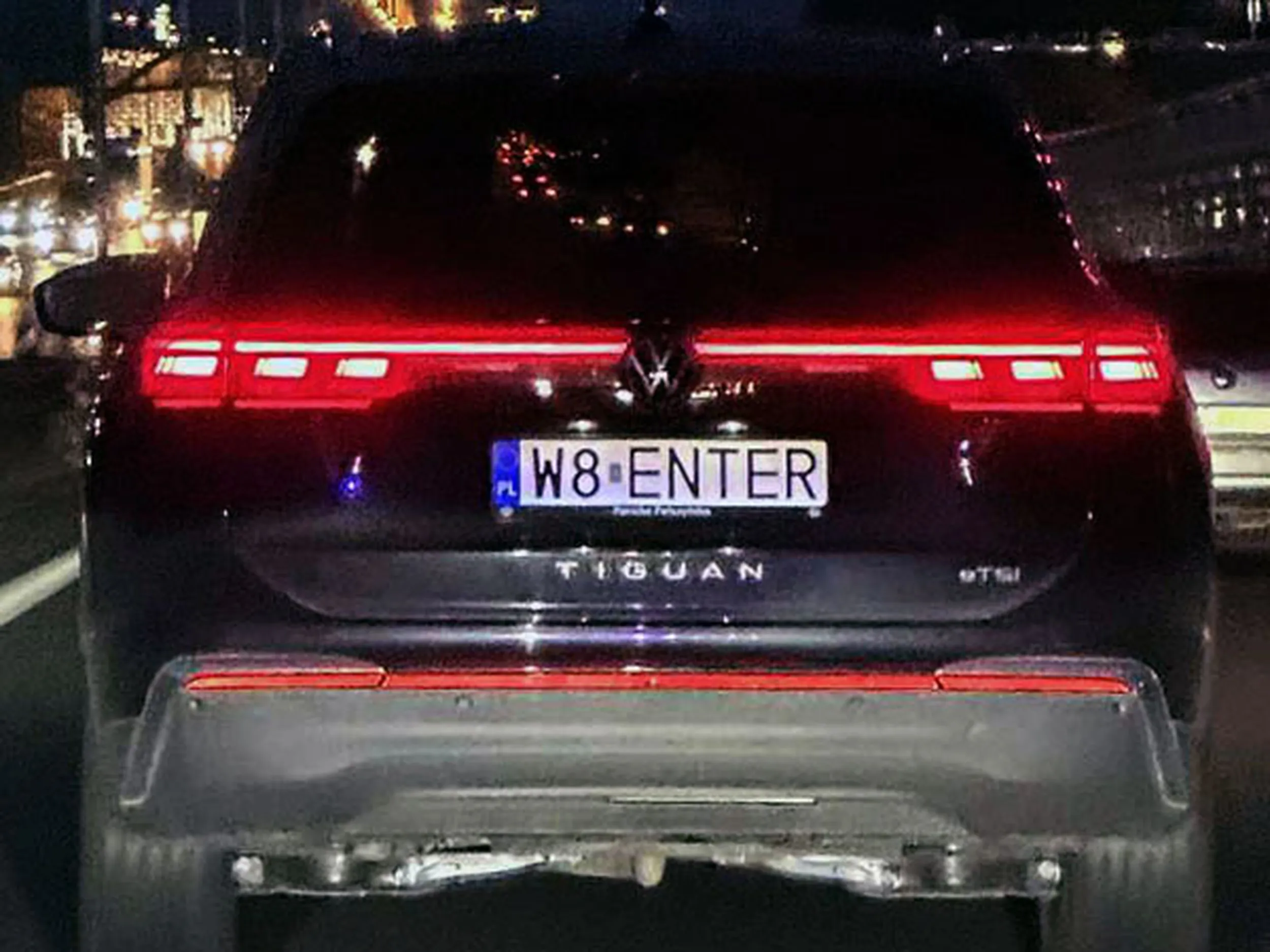 Fajny numer, blacha W8 ENTER