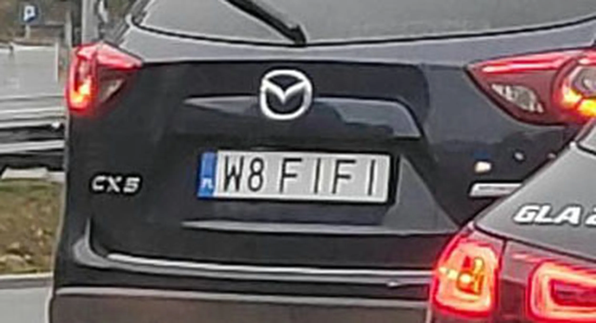 Fajny numer, blacha W8 FIFI