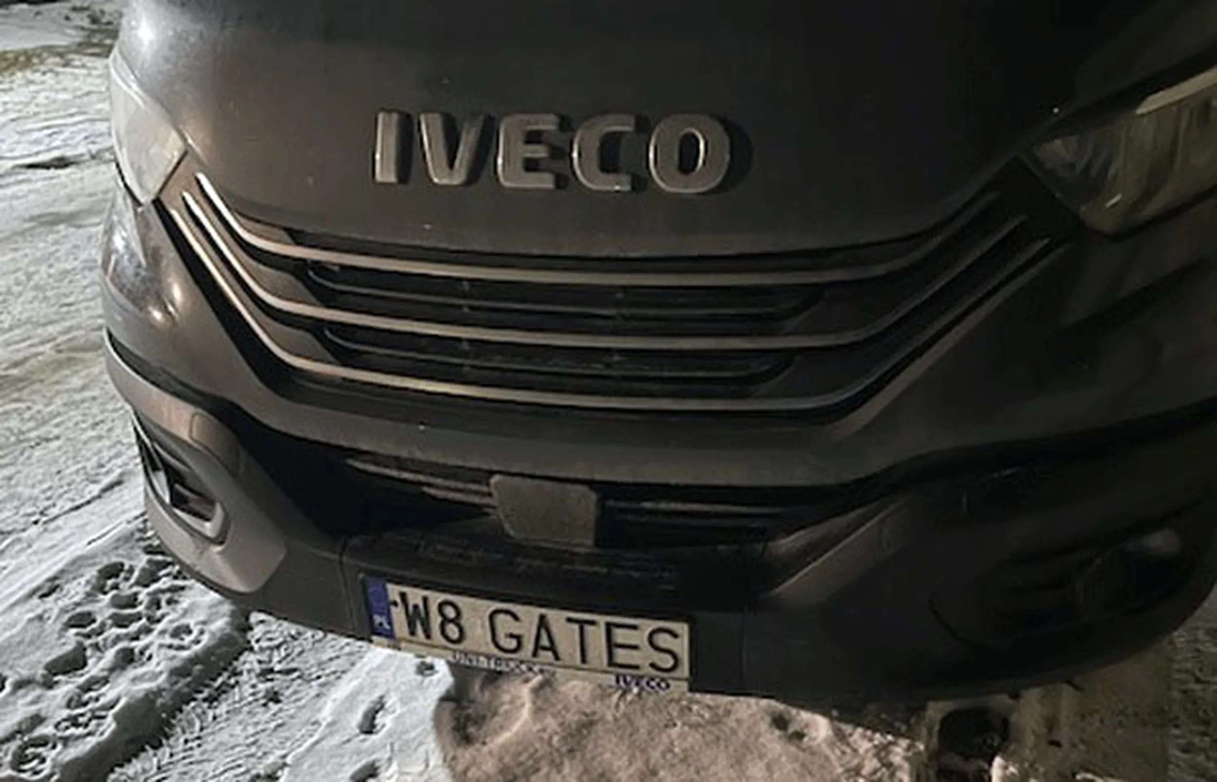 Fajny numer, blacha W8 GATES