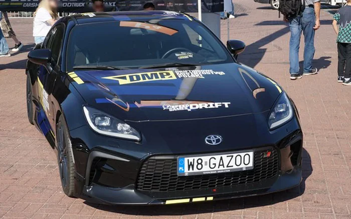 Fajny numer, blacha W8 GAZOO