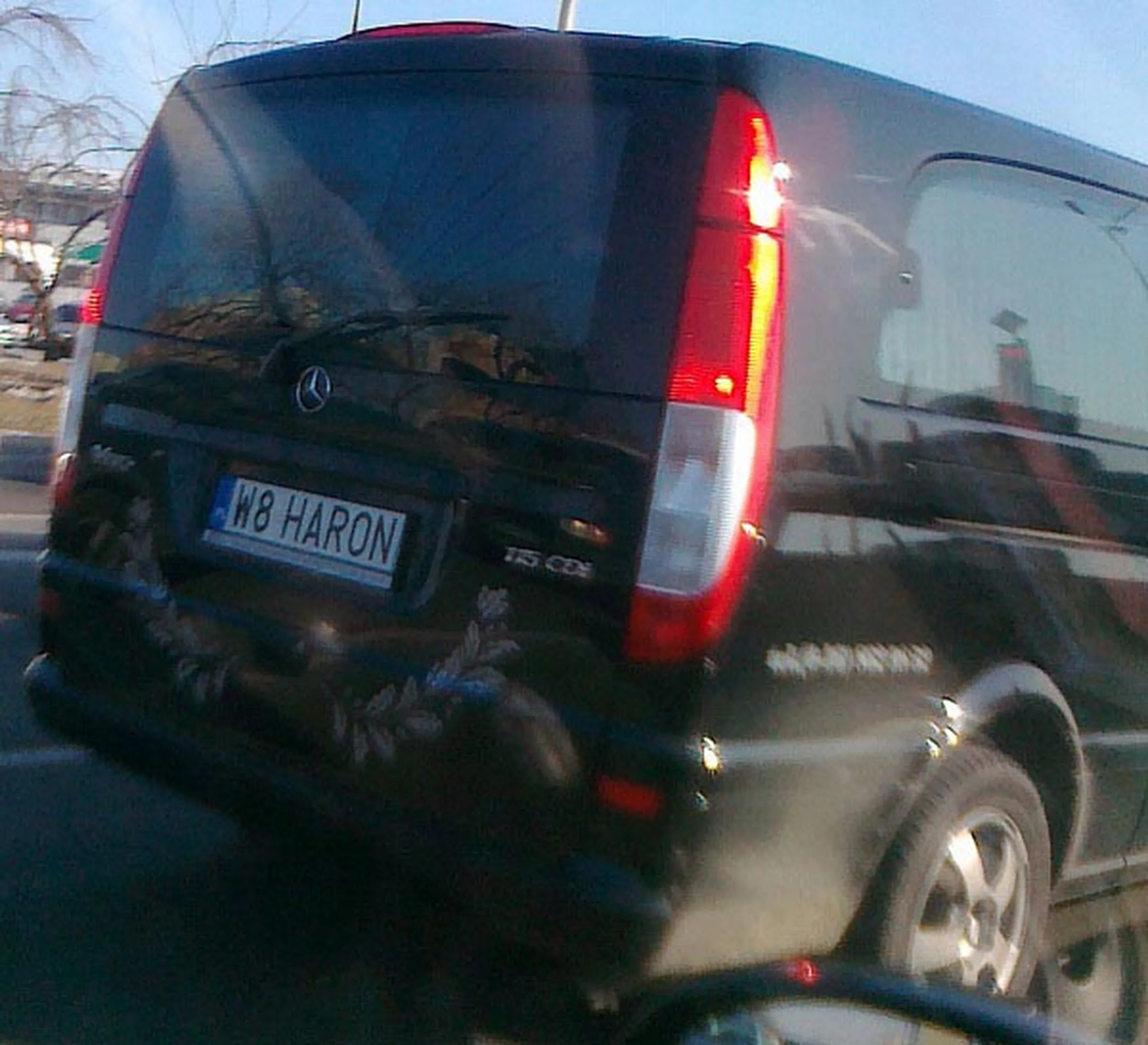 Fajny numer, blacha W8 HARON