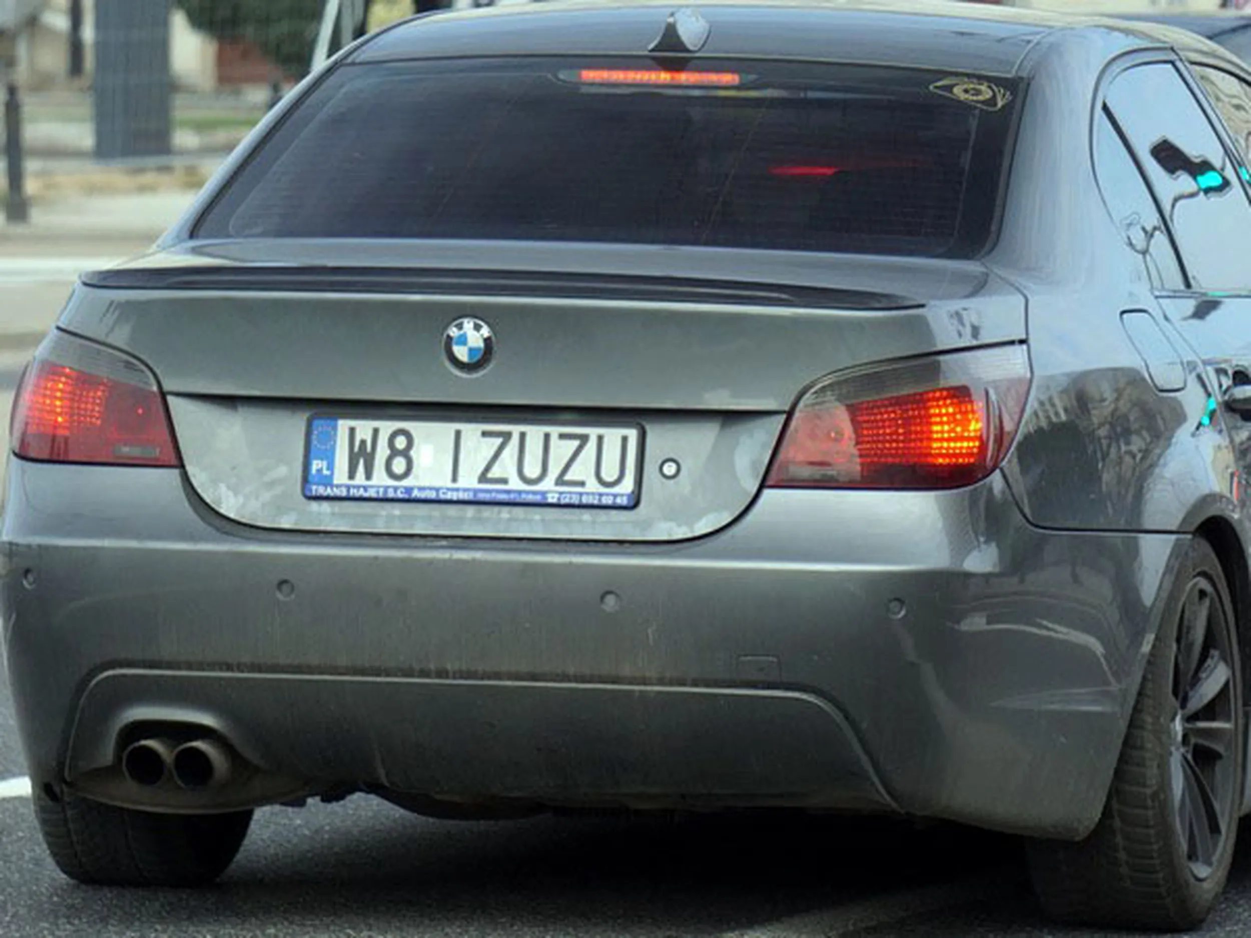 Fajny numer, blacha W8 IZUZU