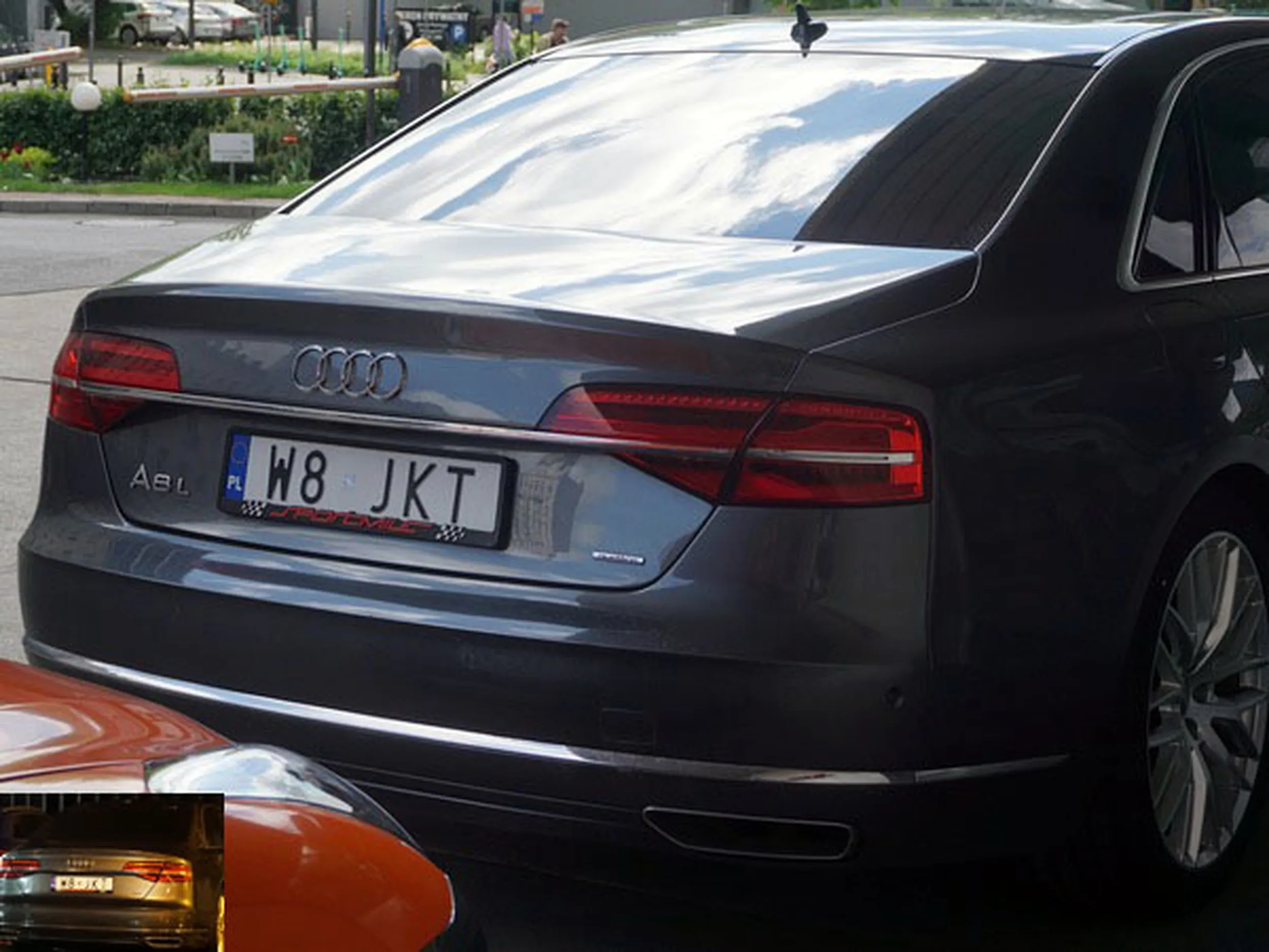 Fajny numer, blacha W8 JKT