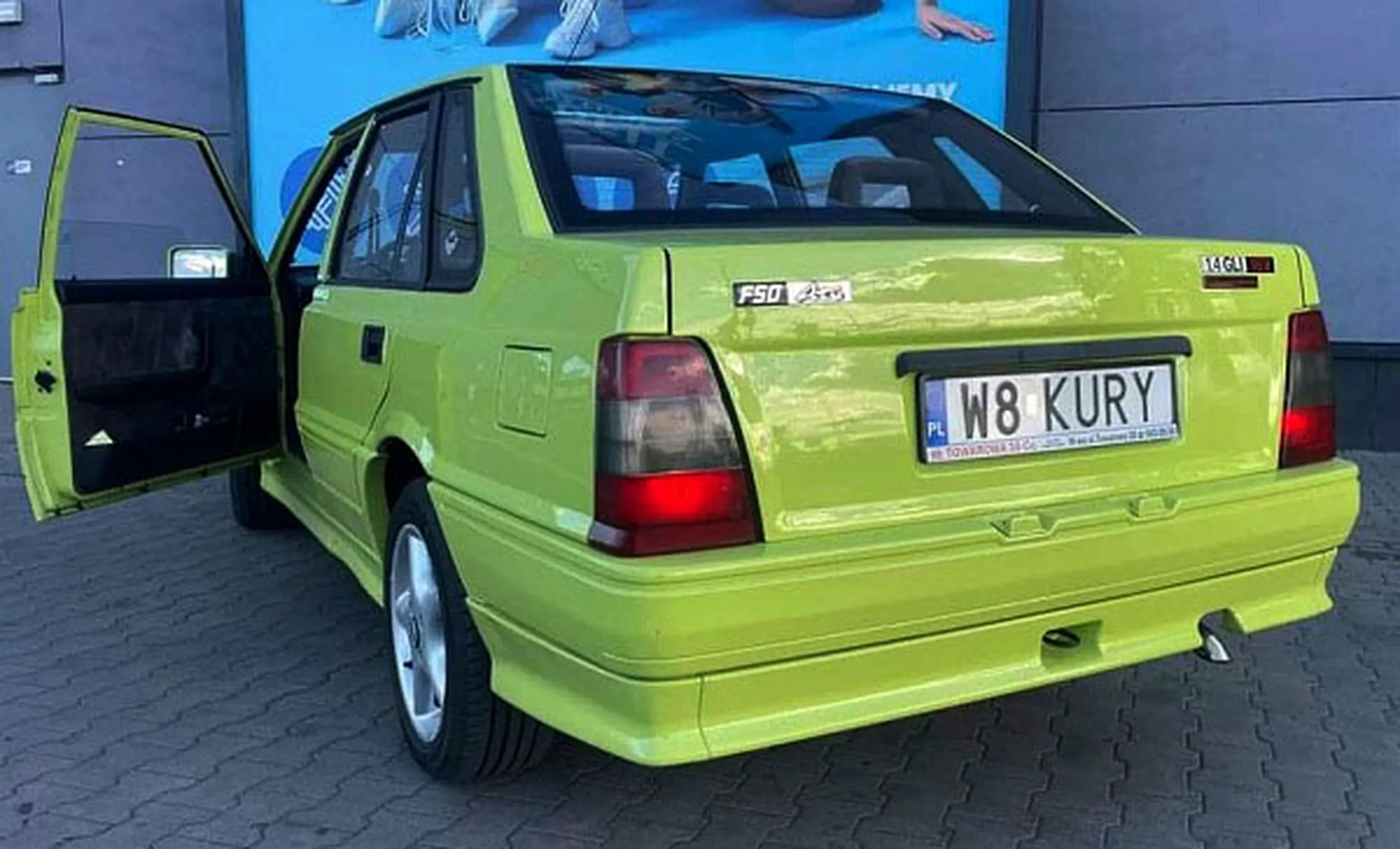 Fajny numer, blacha W8 KURY