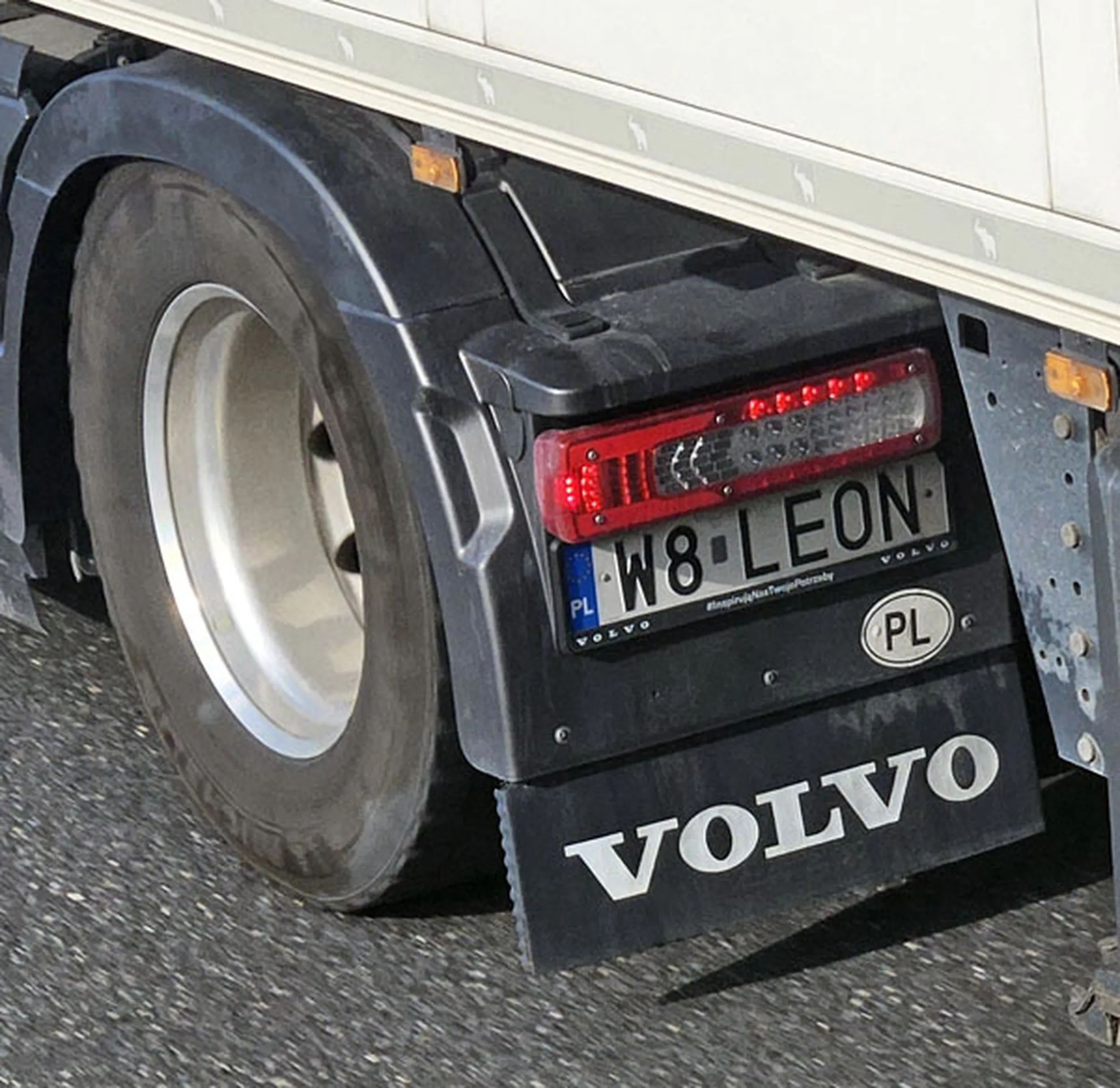 Fajny numer, blacha W8 LEON