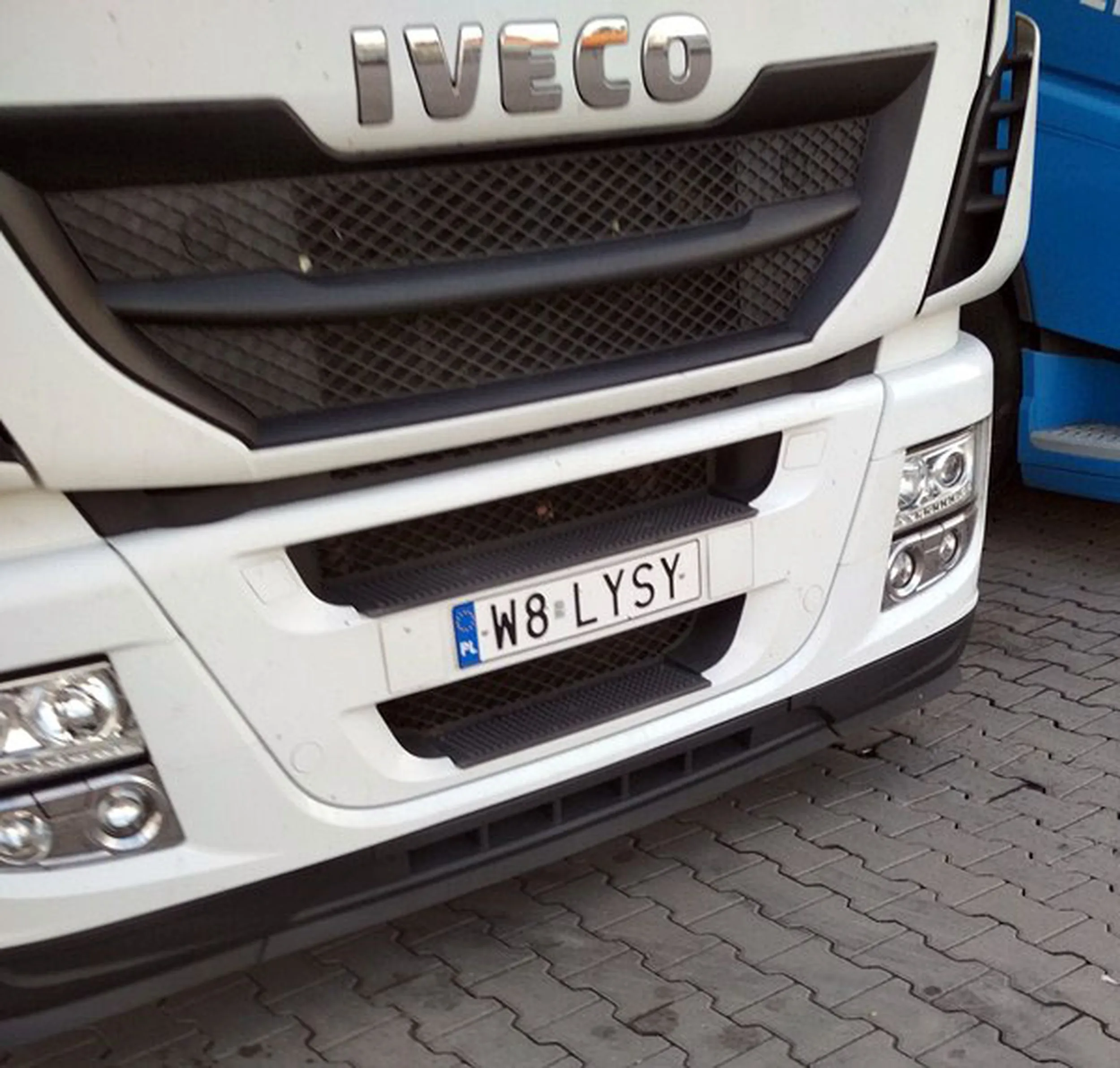 Fajny numer, blacha W8 LYSY