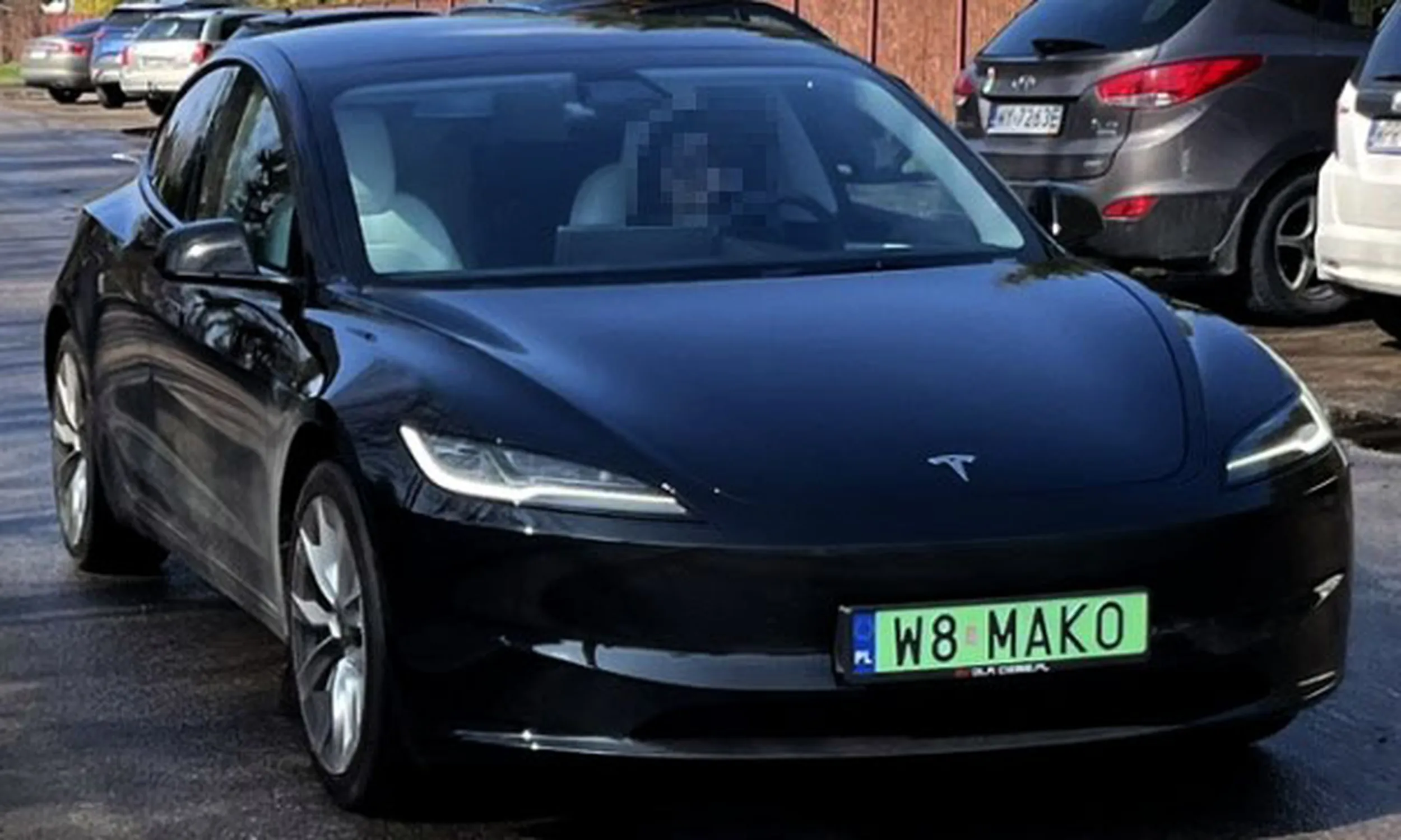 Fajny numer, blacha W8 MAKO