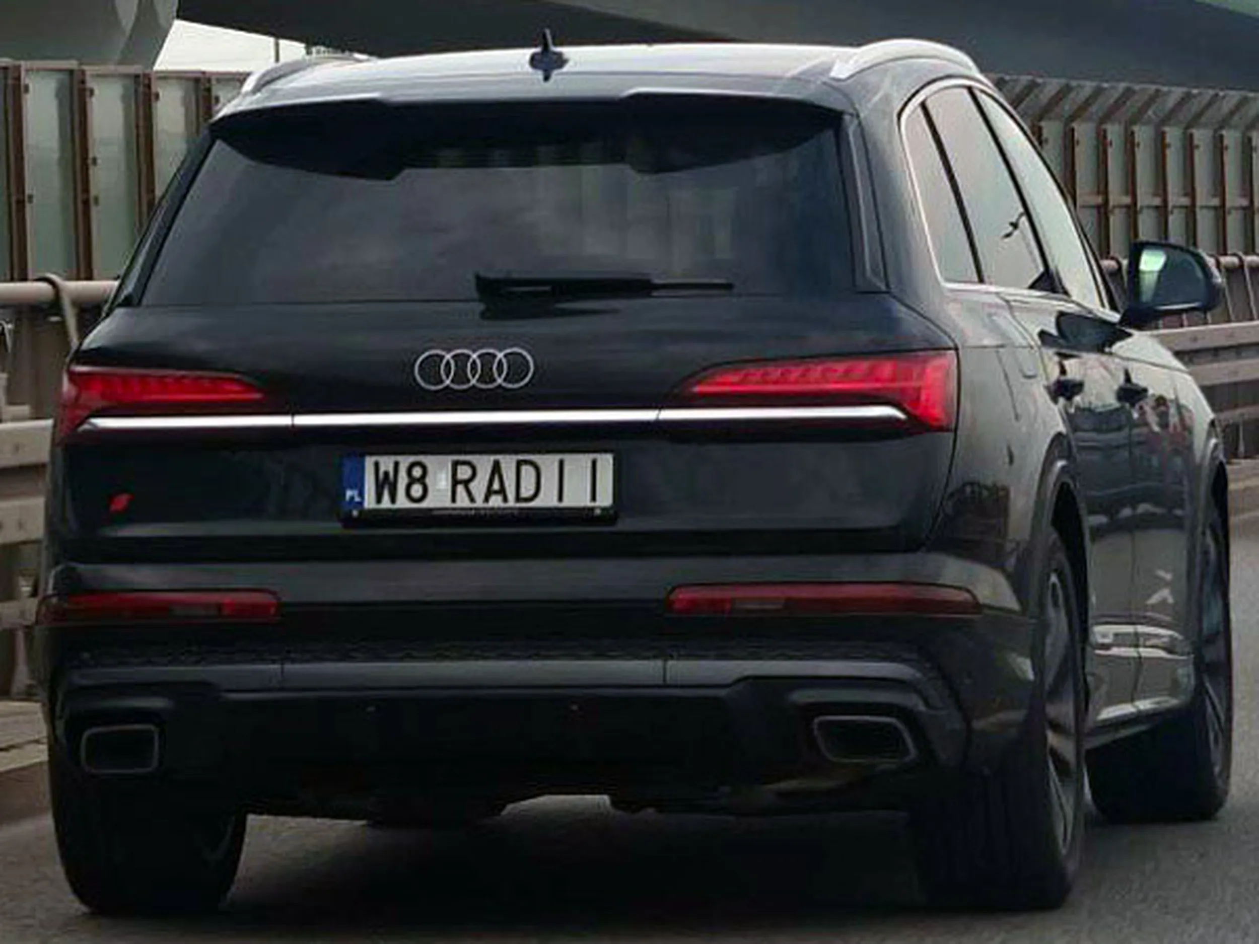 Fajny numer, blacha W8 RADII