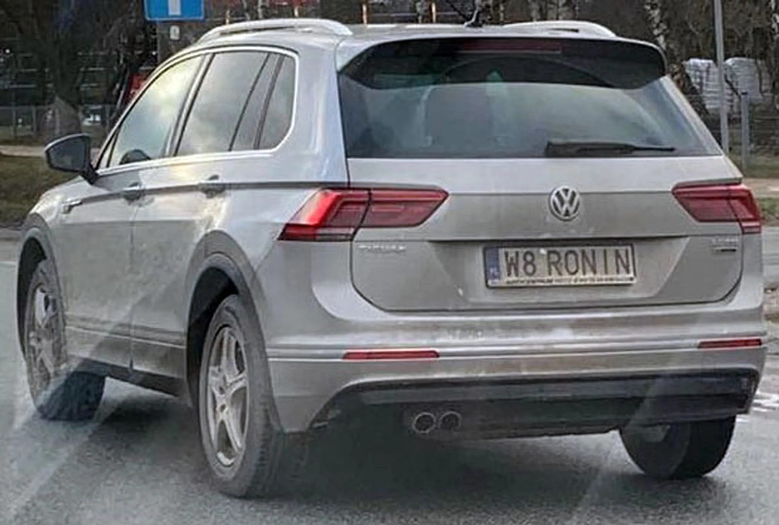 Fajny numer, blacha W8 RONIN