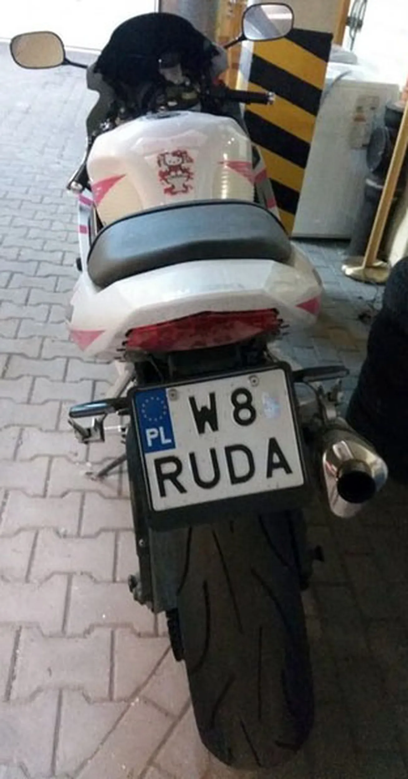 Fajny numer, blacha W8 RUDA