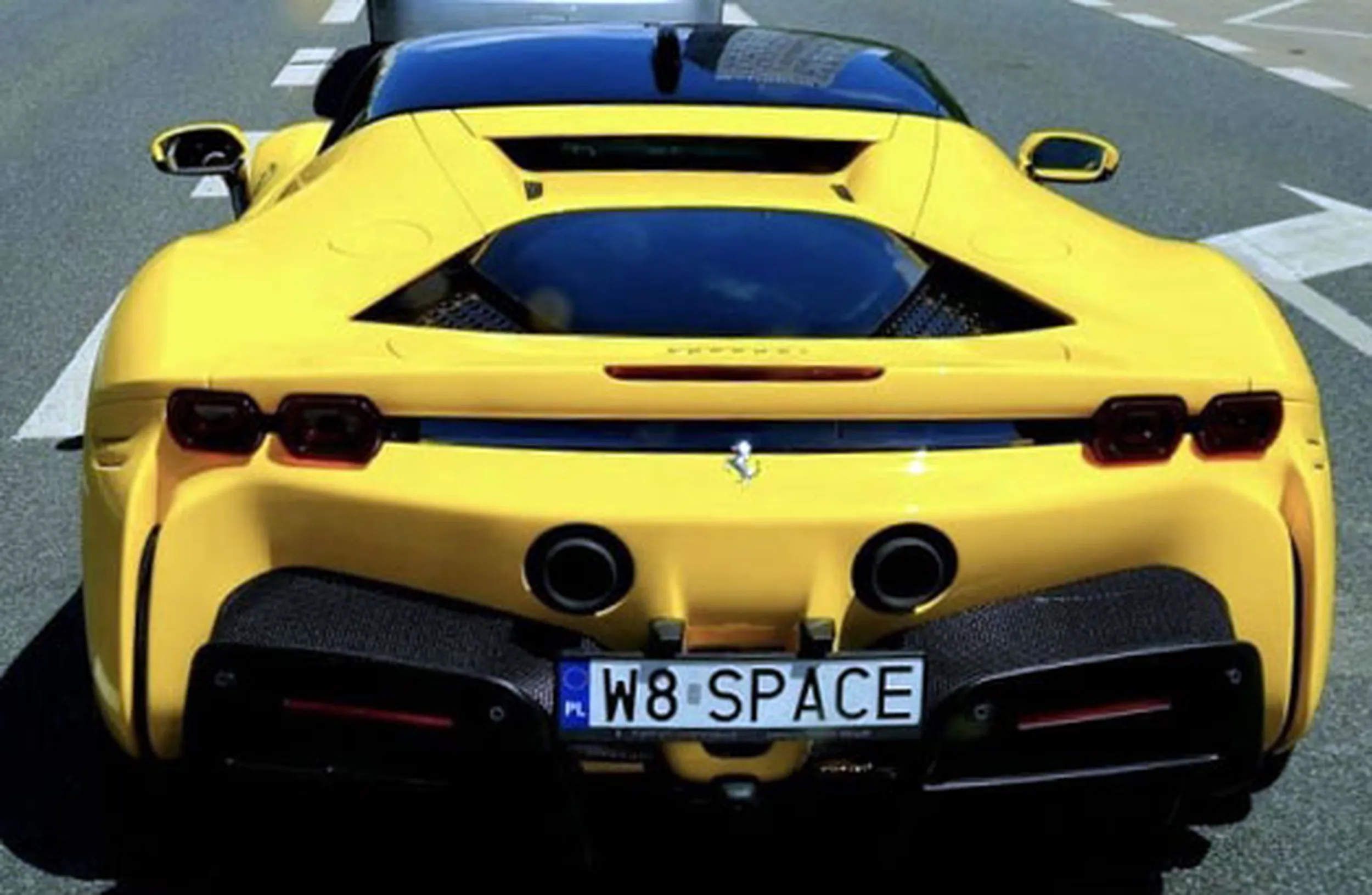 Fajny numer, blacha W8 SPACE