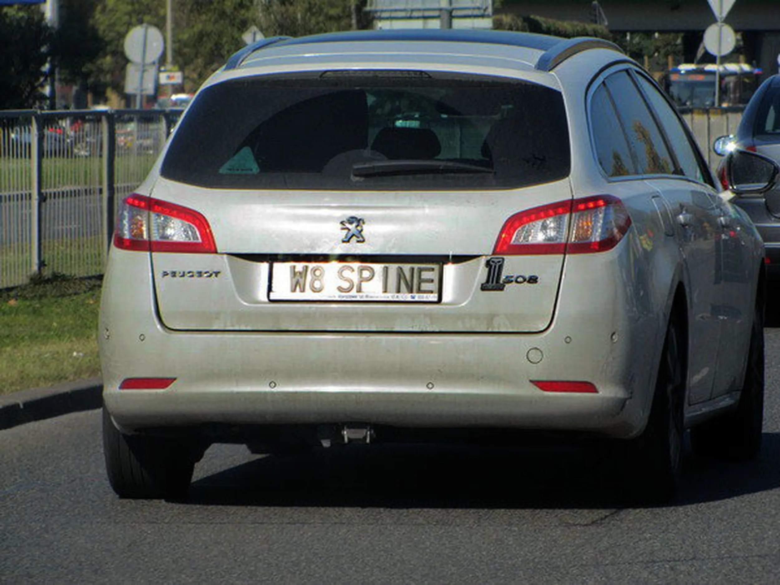 Fajny numer, blacha W8 SPINE