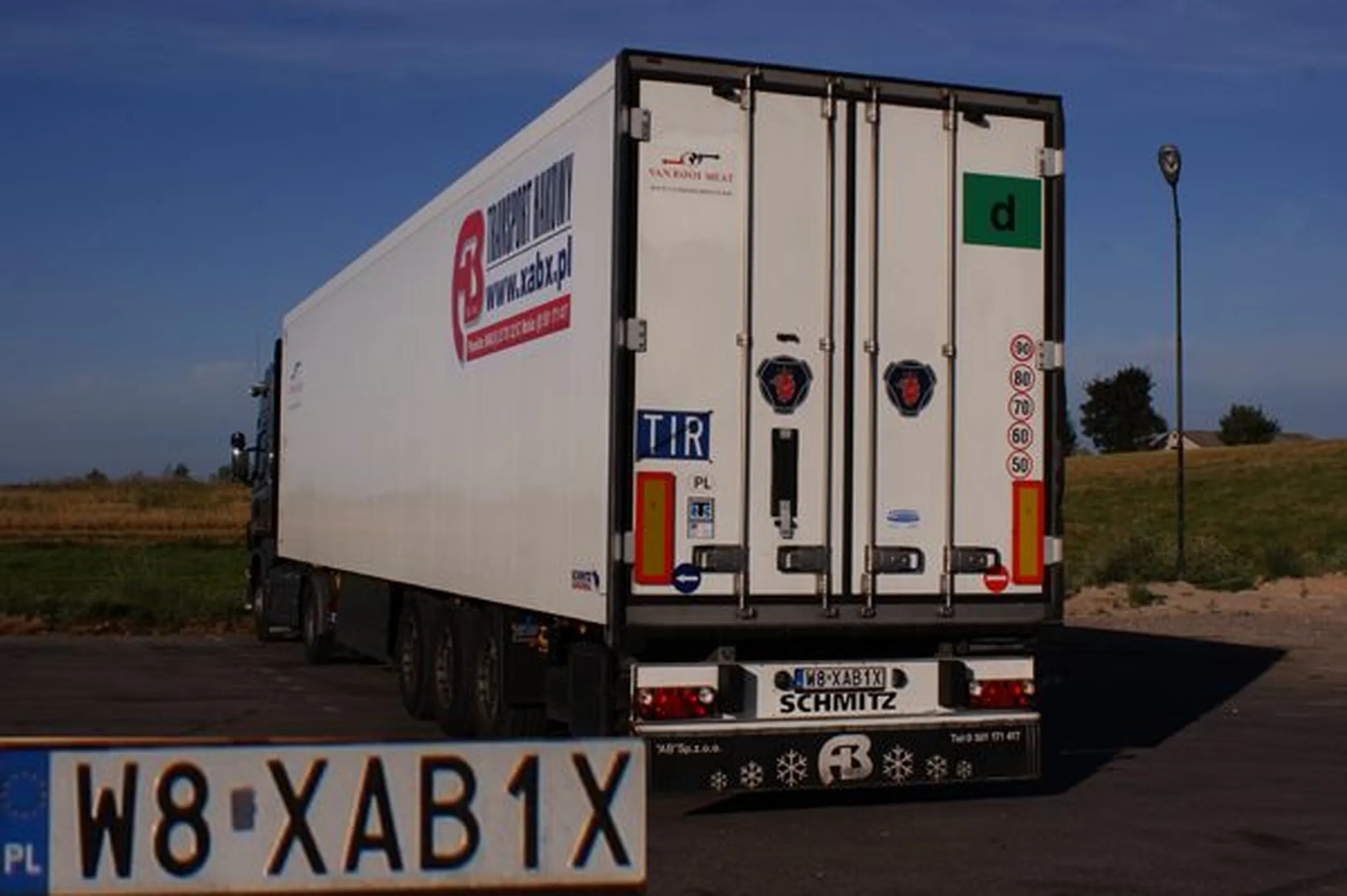 Fajny numer, blacha W8 XAB1X