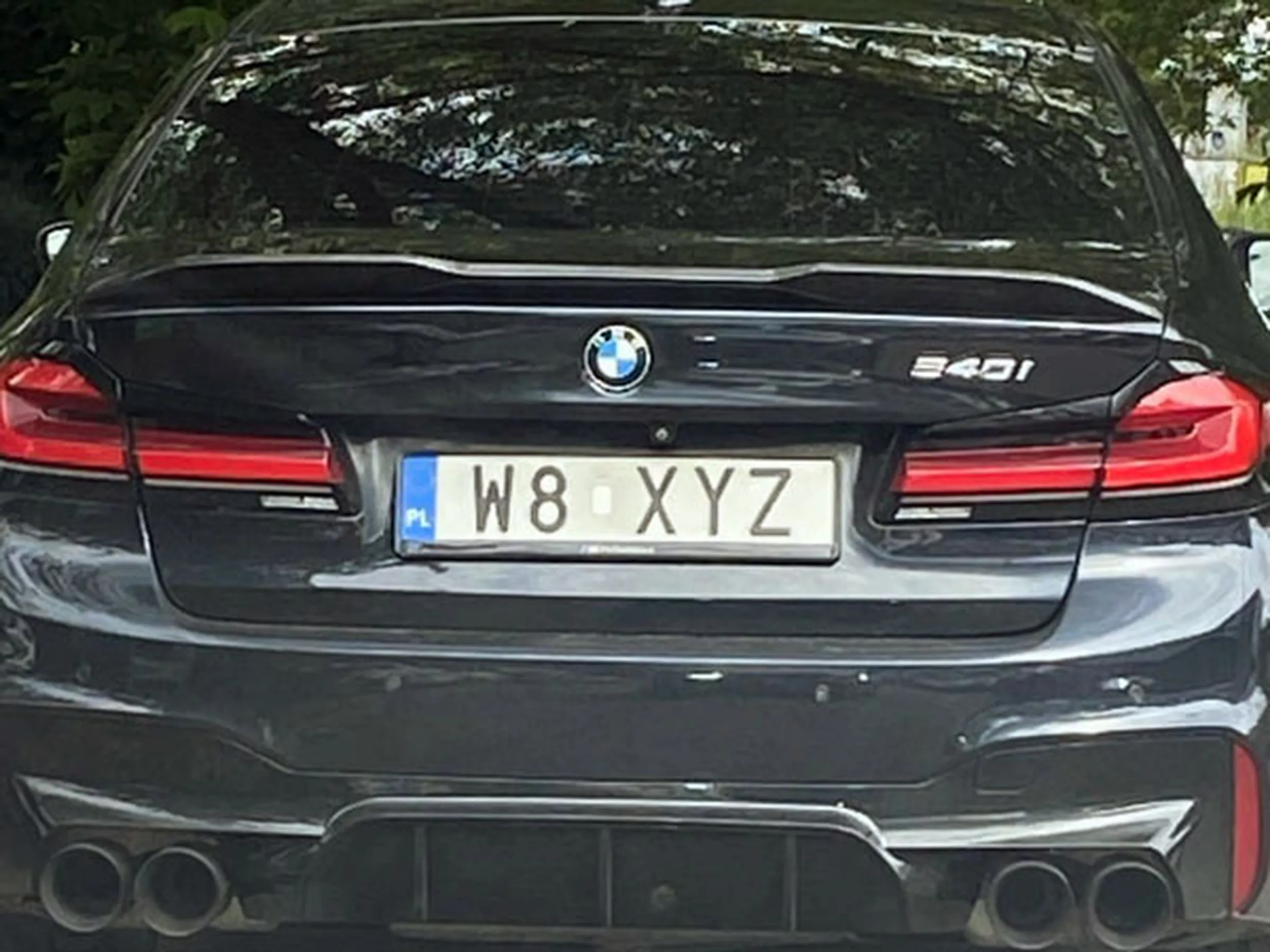 Fajny numer, blacha W8 XYZ