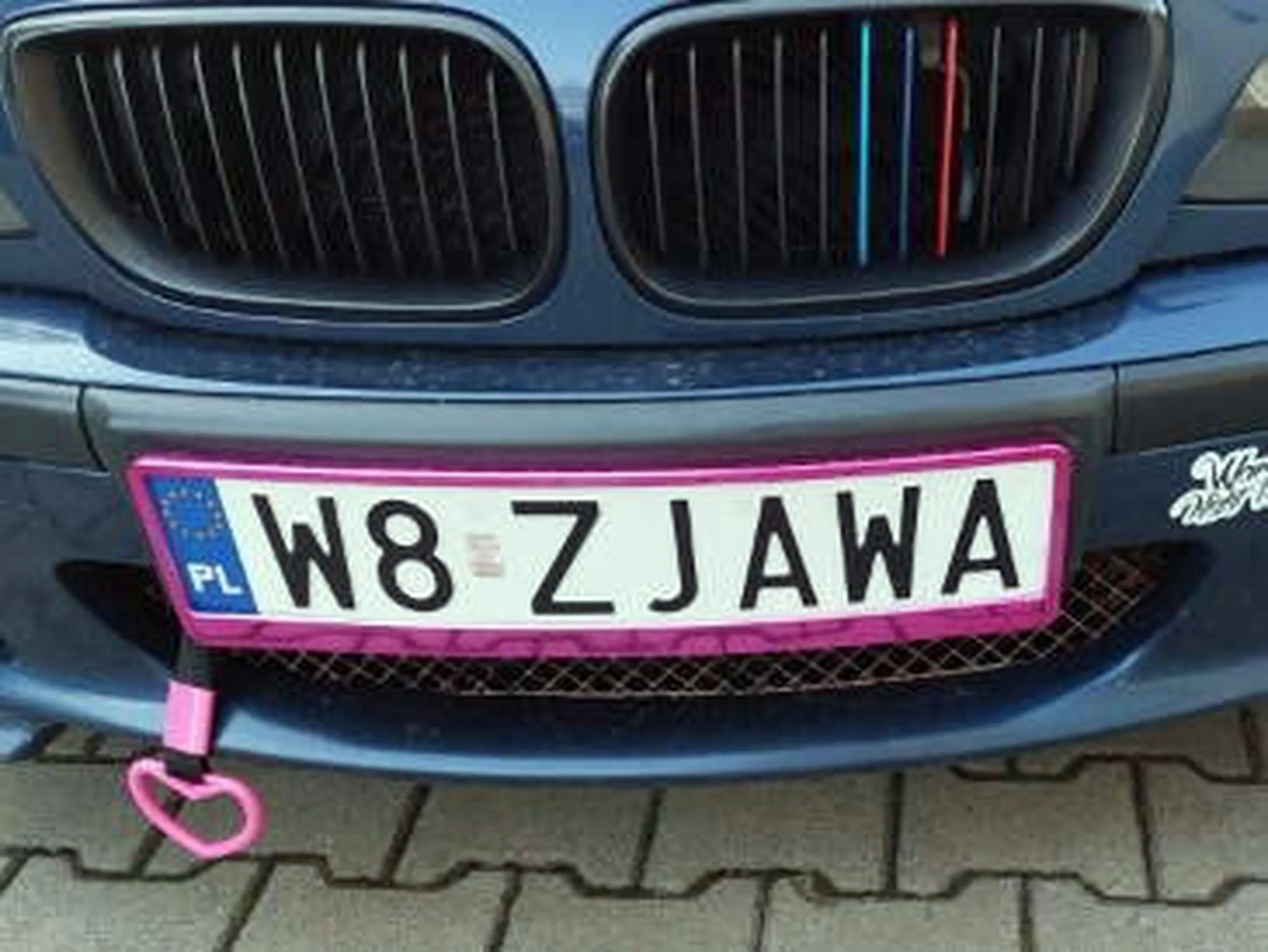 Fajny numer, blacha W8 ZJAWA