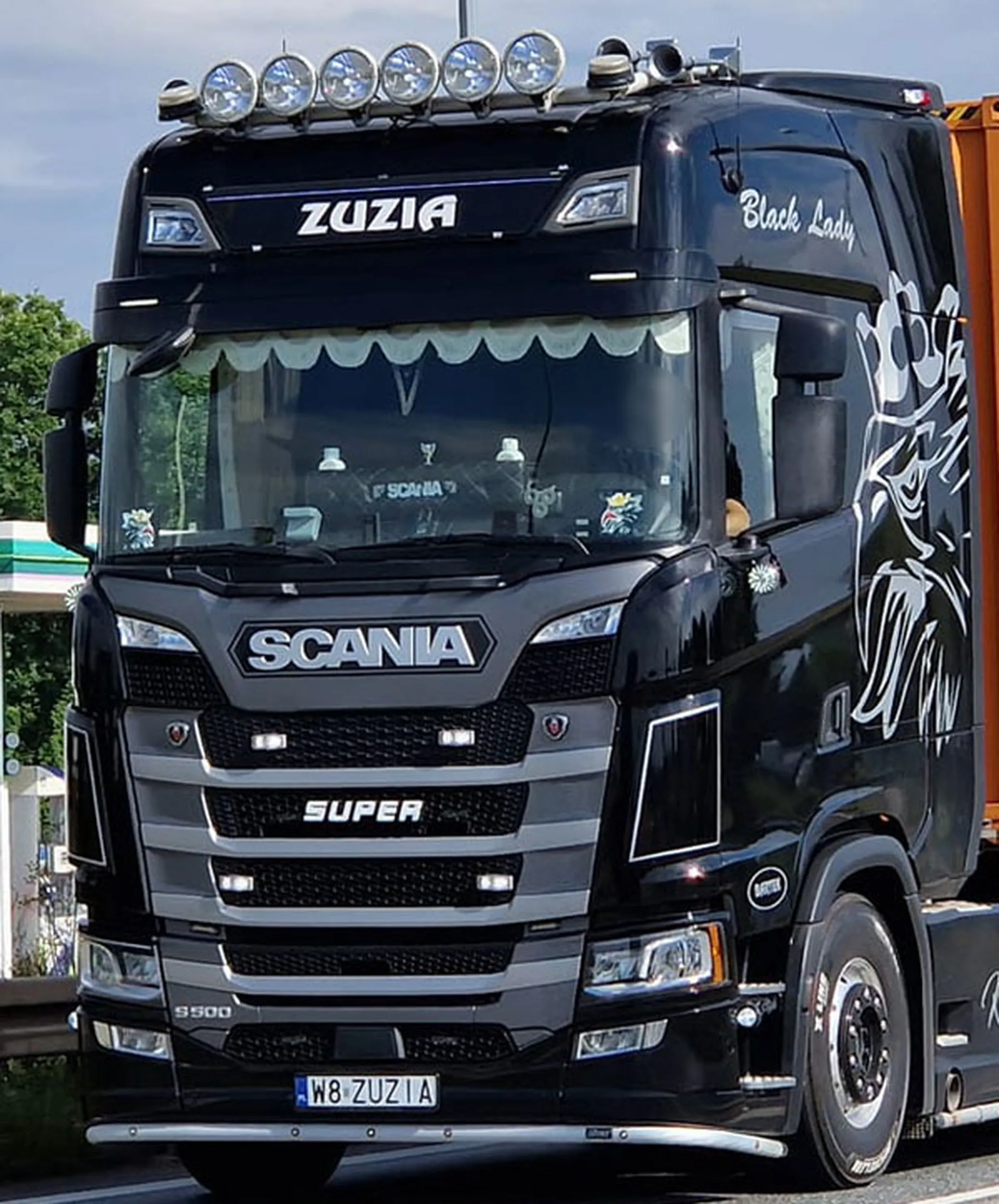 Fajny numer, blacha W8 ZUZIA