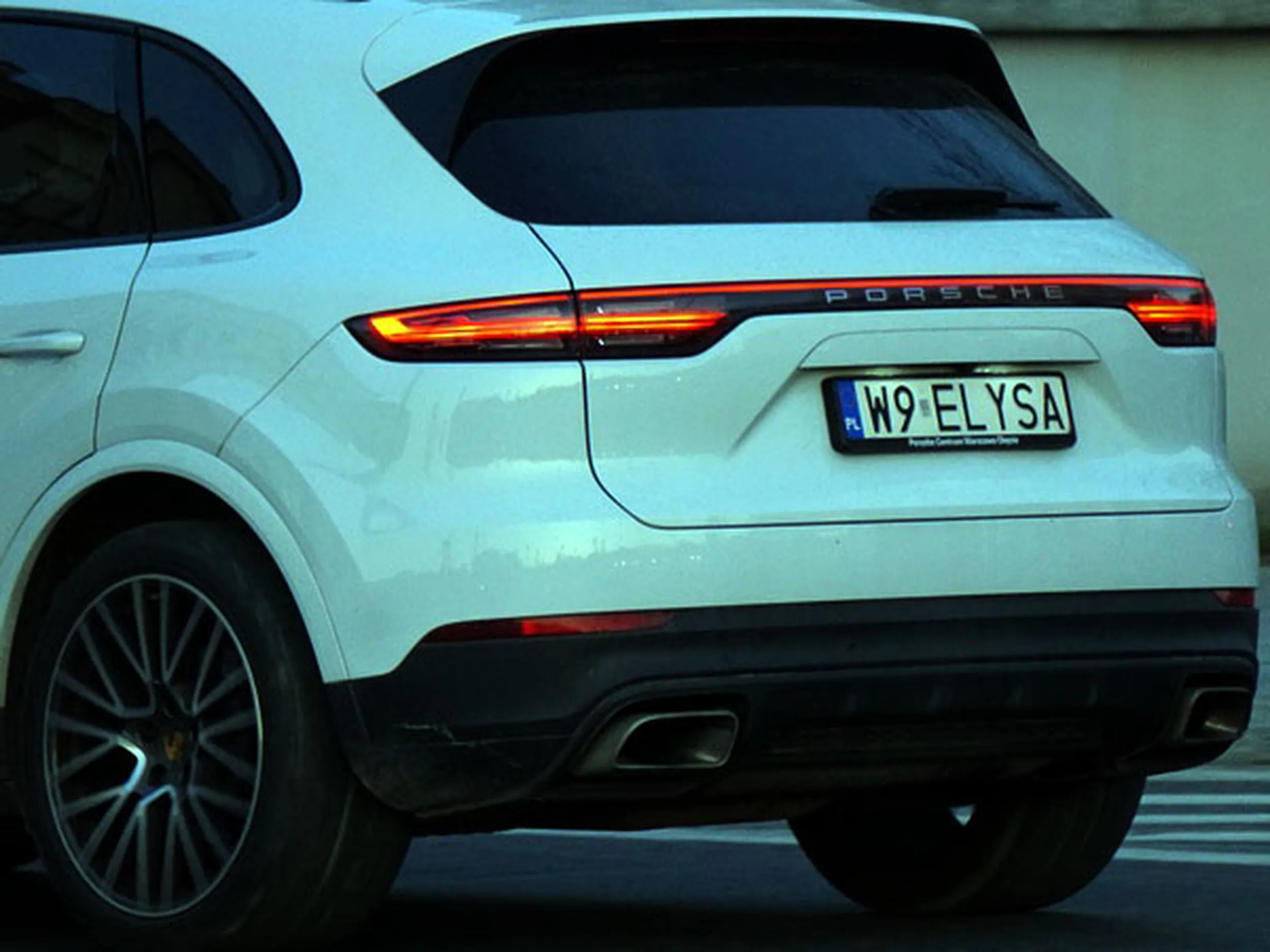 Fajny numer, blacha W9 ELYSA