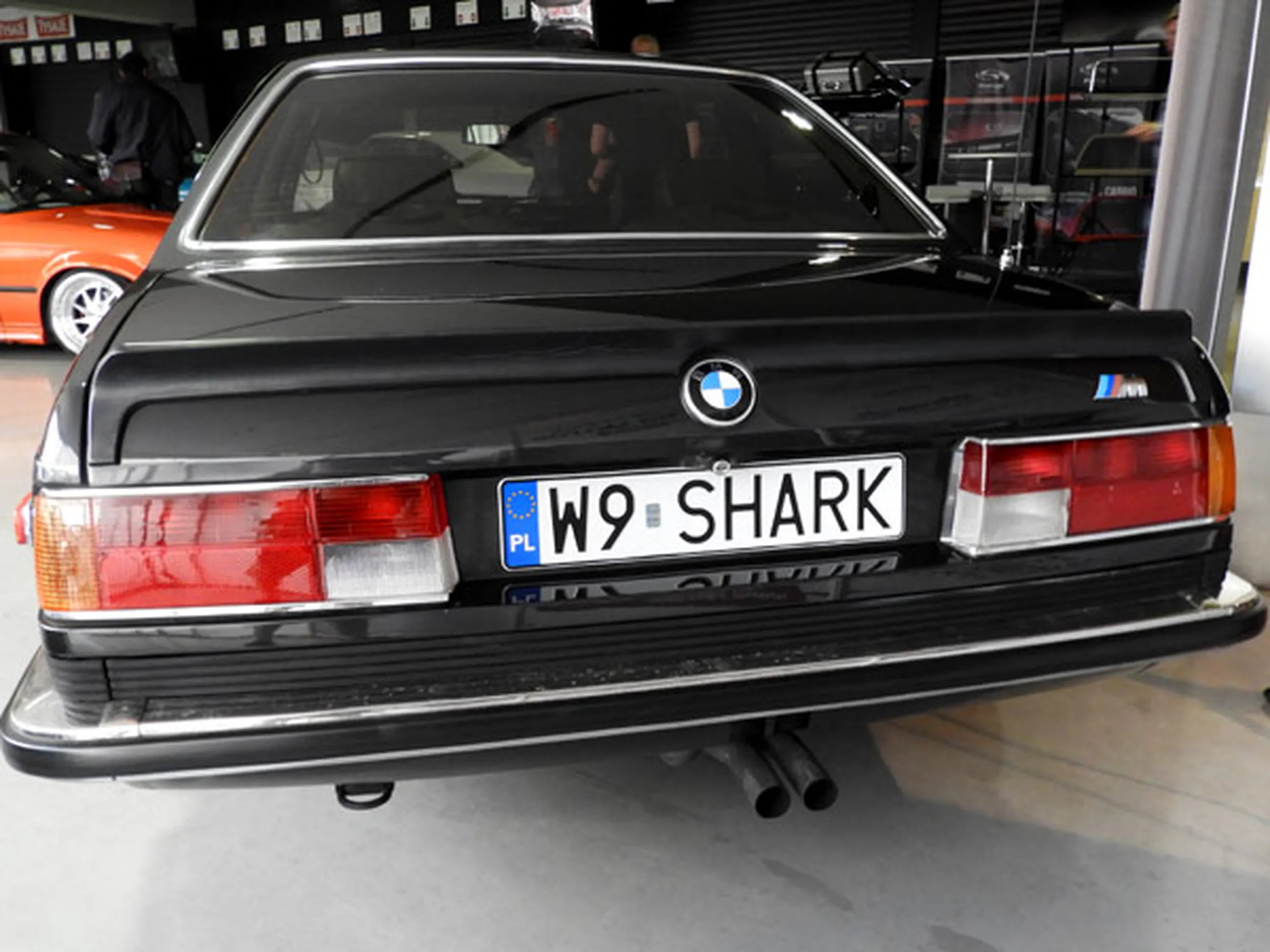 Fajny numer, blacha W9 SHARK