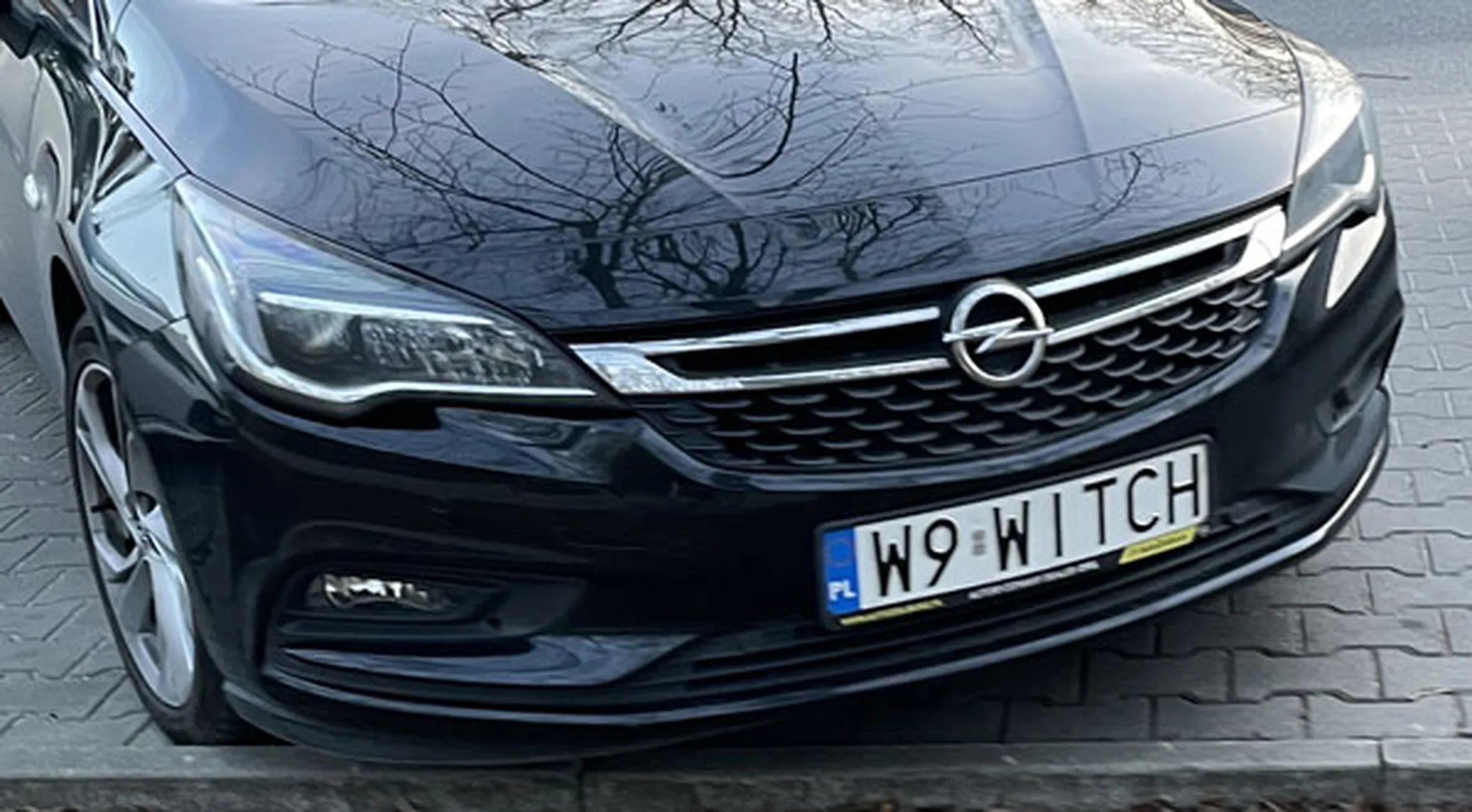 Fajny numer, blacha W9 WITCH