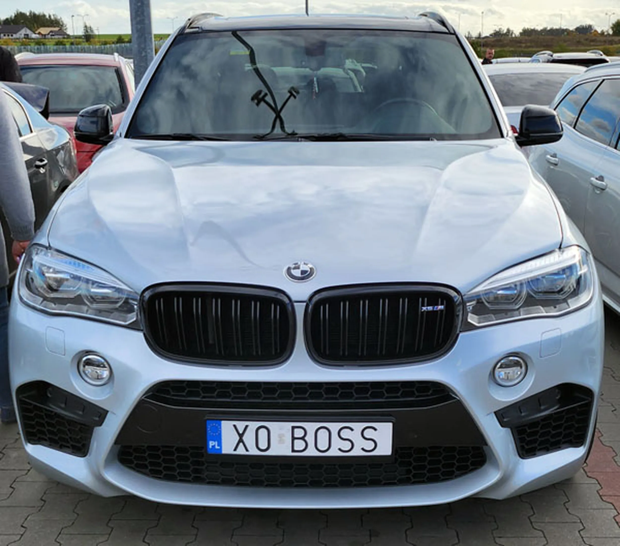 Fajny numer, blacha X0 BOSS