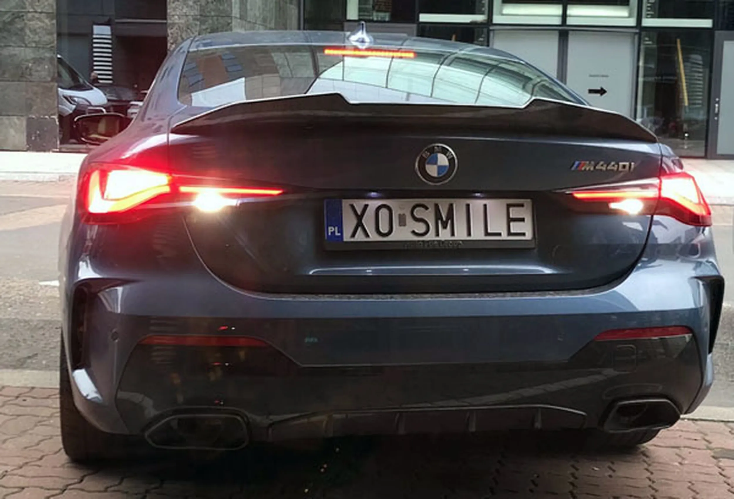 Fajny numer, blacha X0 SMILE