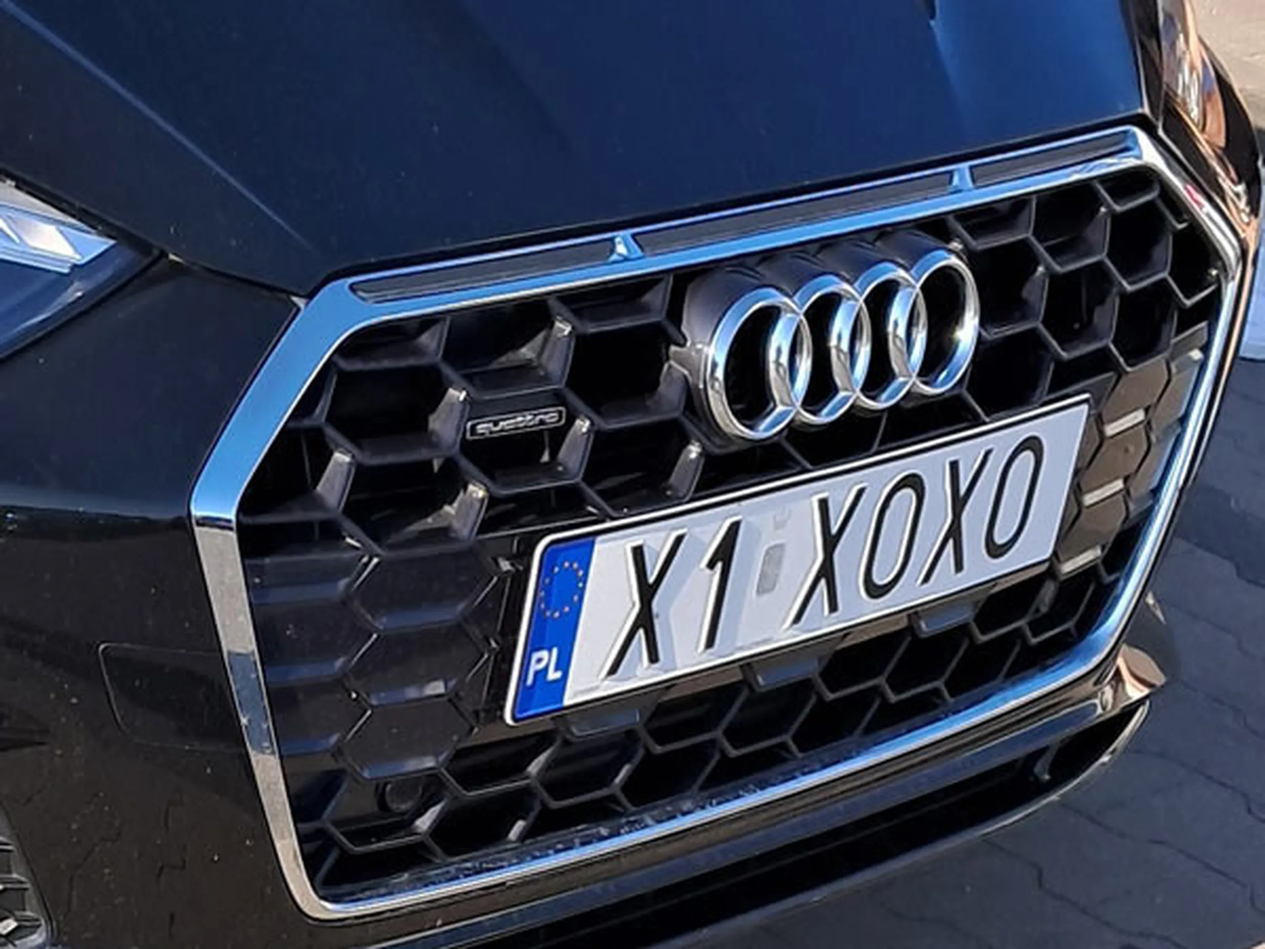 Fajny numer, blacha X1 XOXO