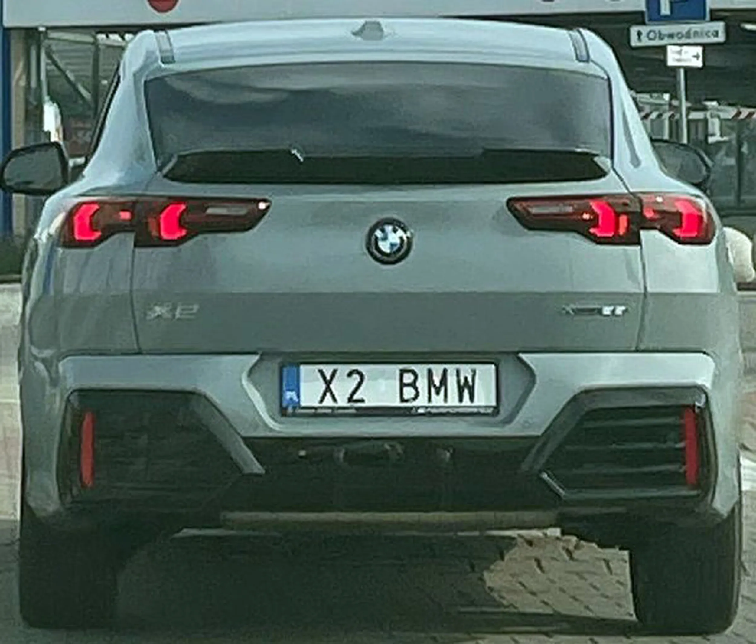 Fajny numer, blacha X2 BMW