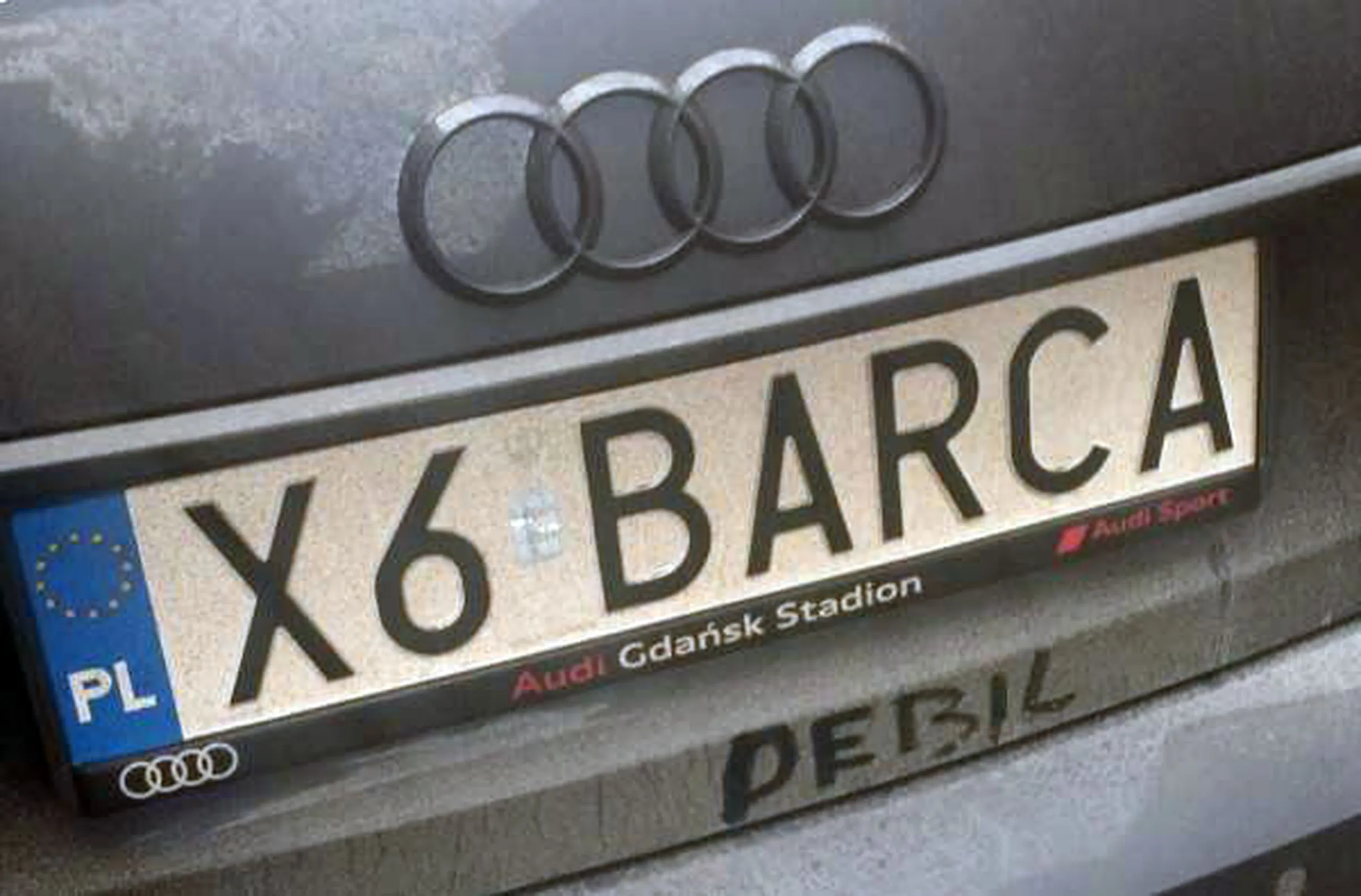 Fajny numer, blacha X6 BARCA