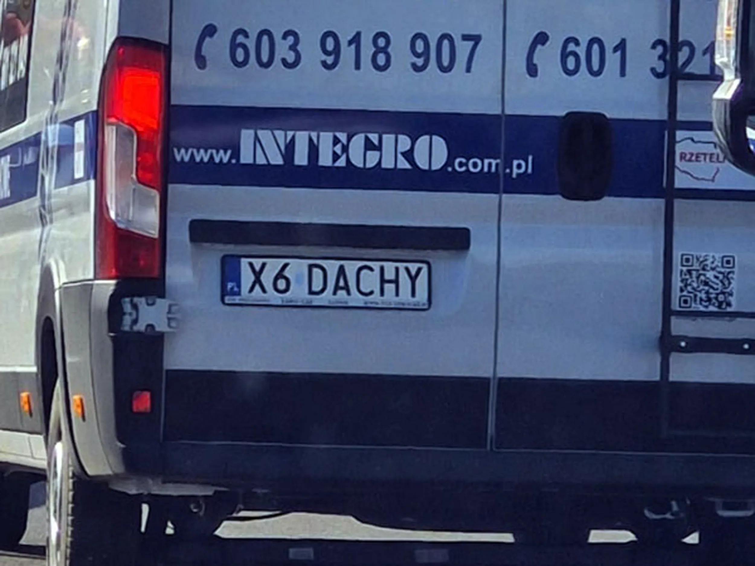 Fajny numer, blacha X6 DACHY