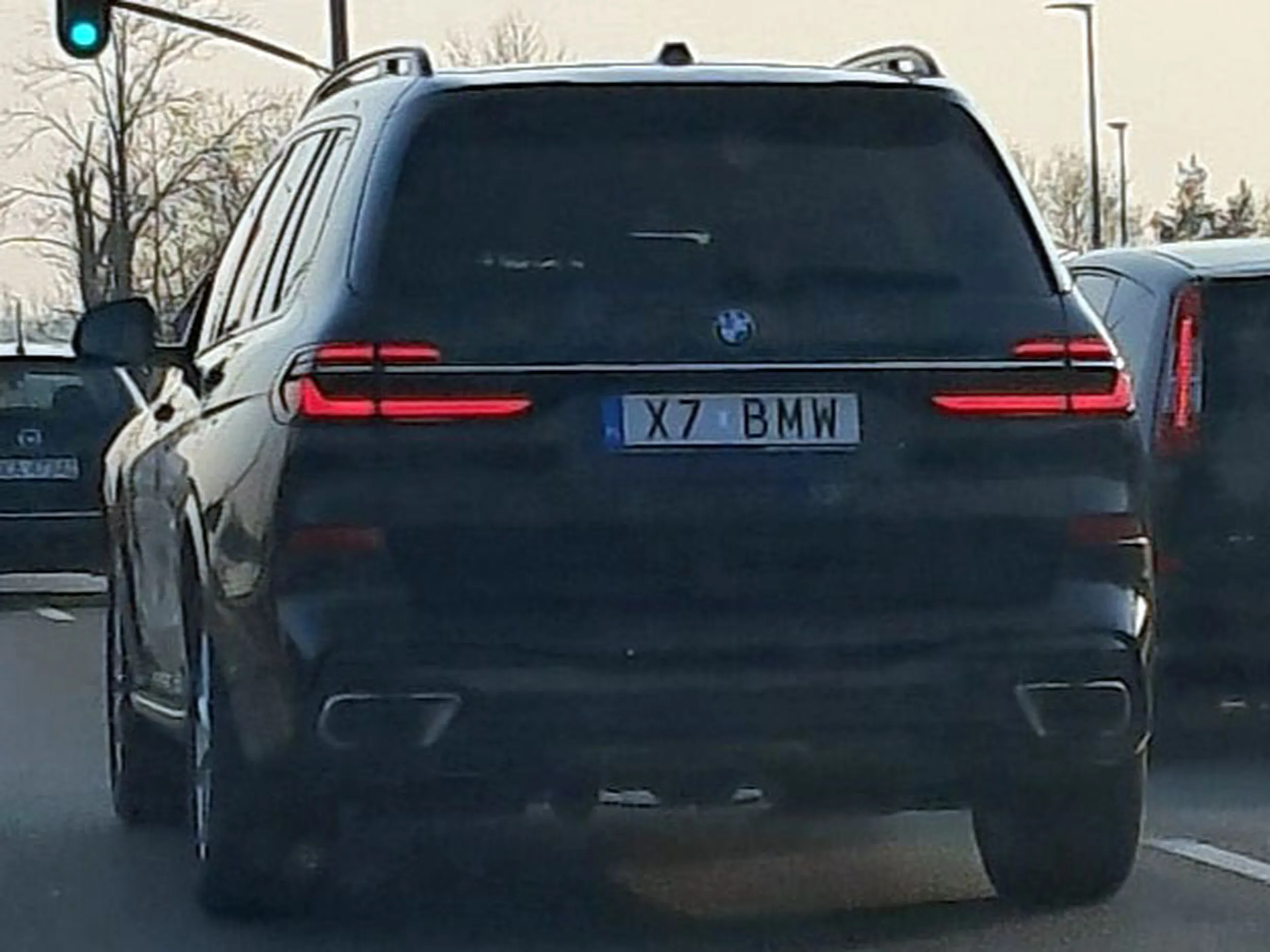 Fajny numer, blacha X7 BMW
