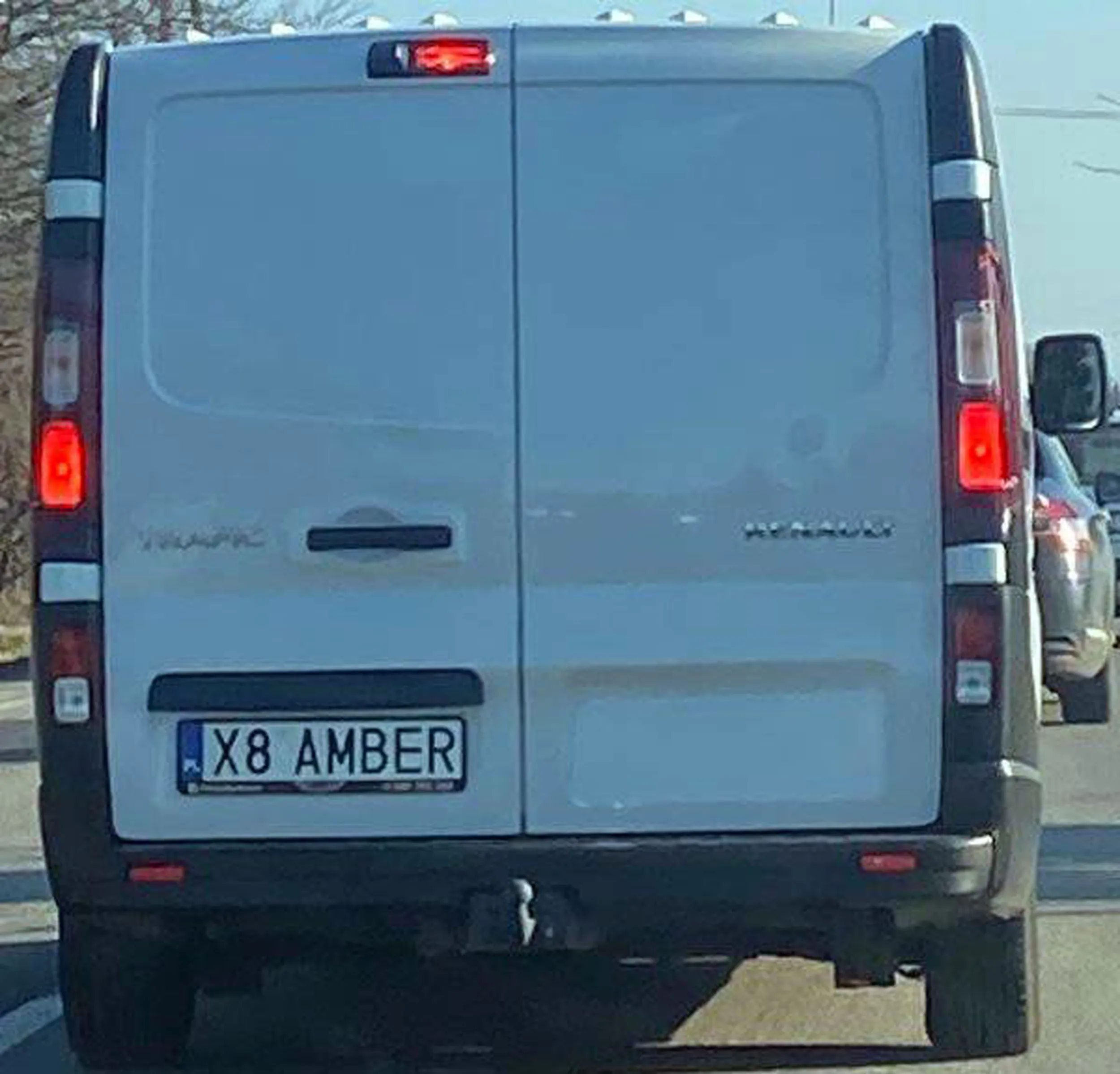 Fajny numer, blacha X8 AMBER