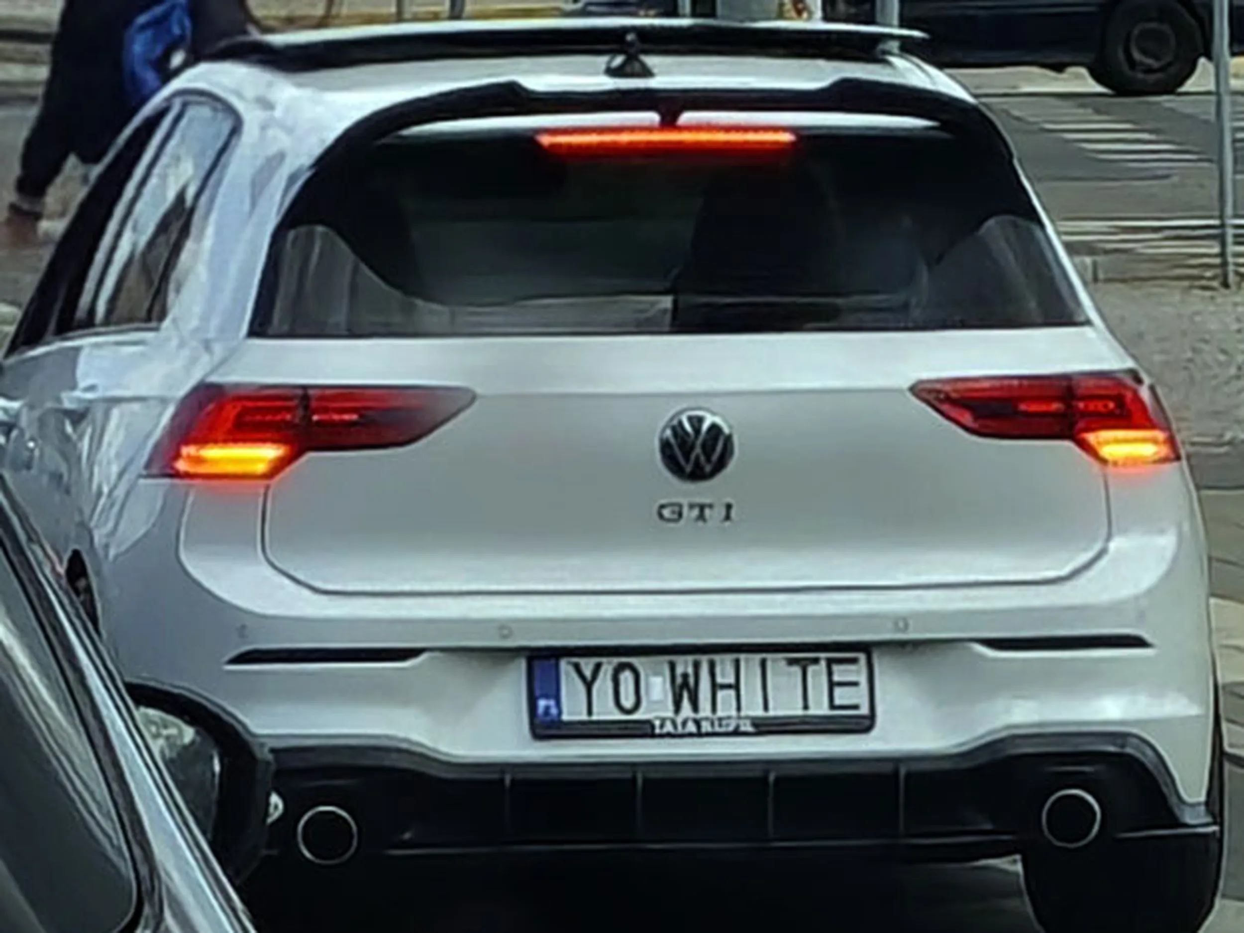 Fajny numer, blacha Y0 WHITE