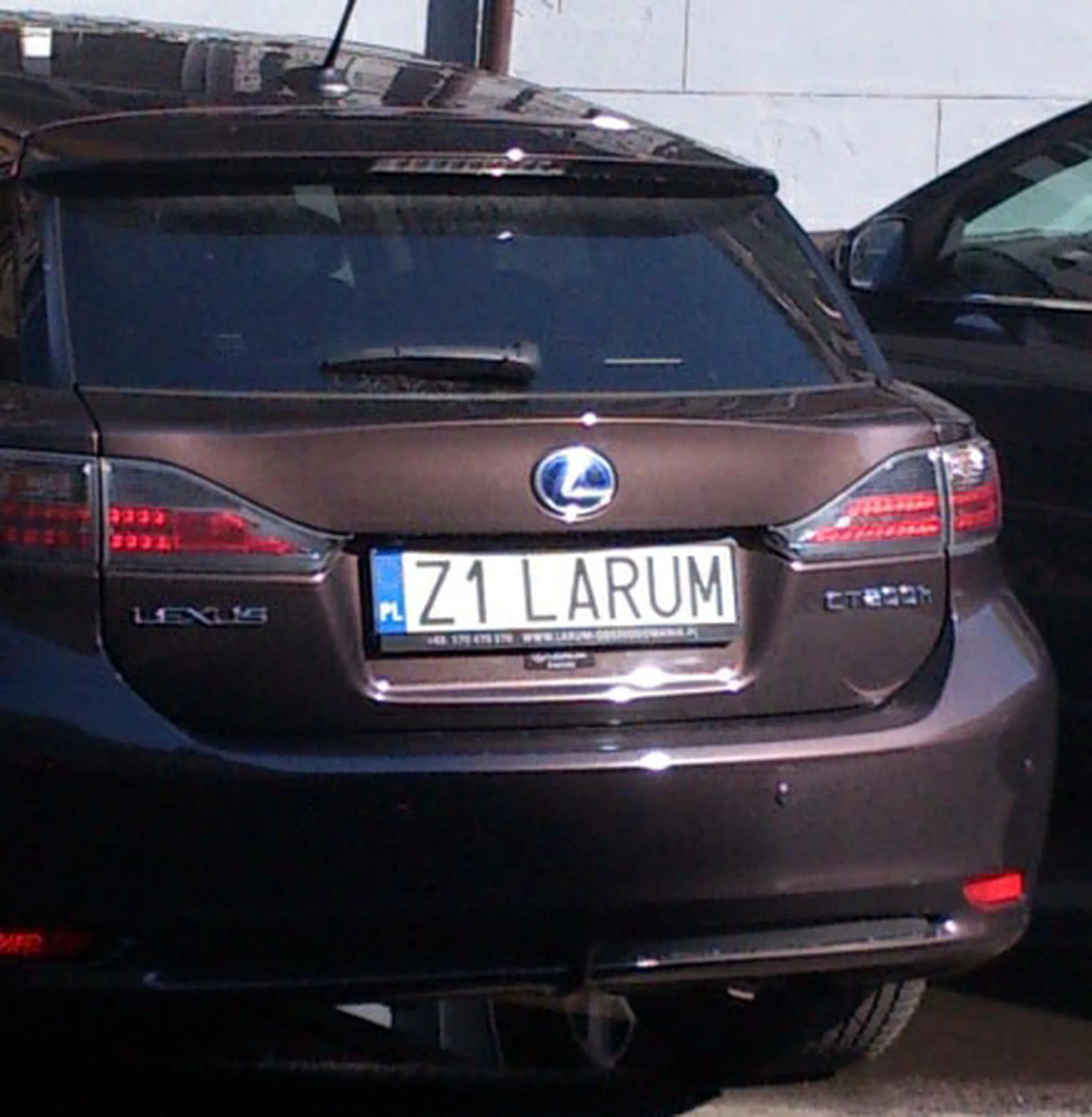 Fajny numer, blacha Z1 LARUM