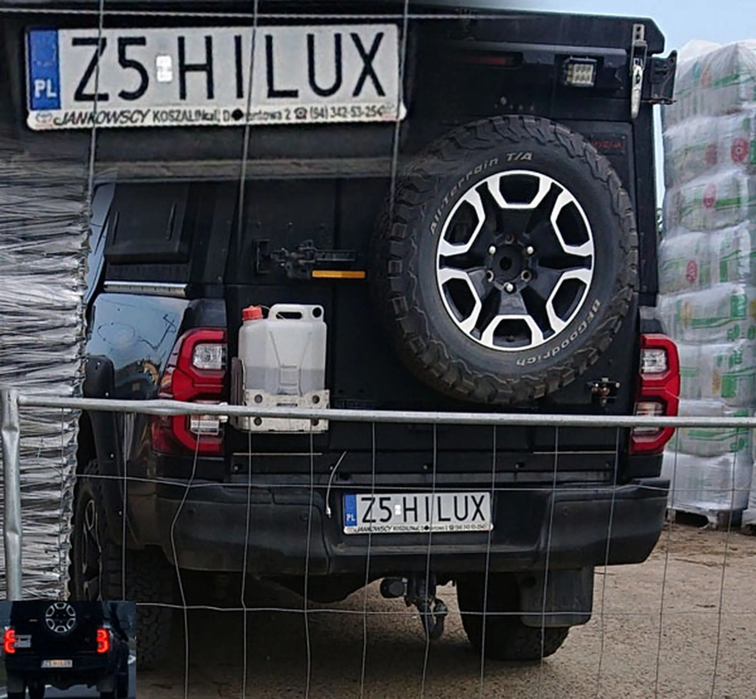 Fajny numer, blacha Z5 HILUX