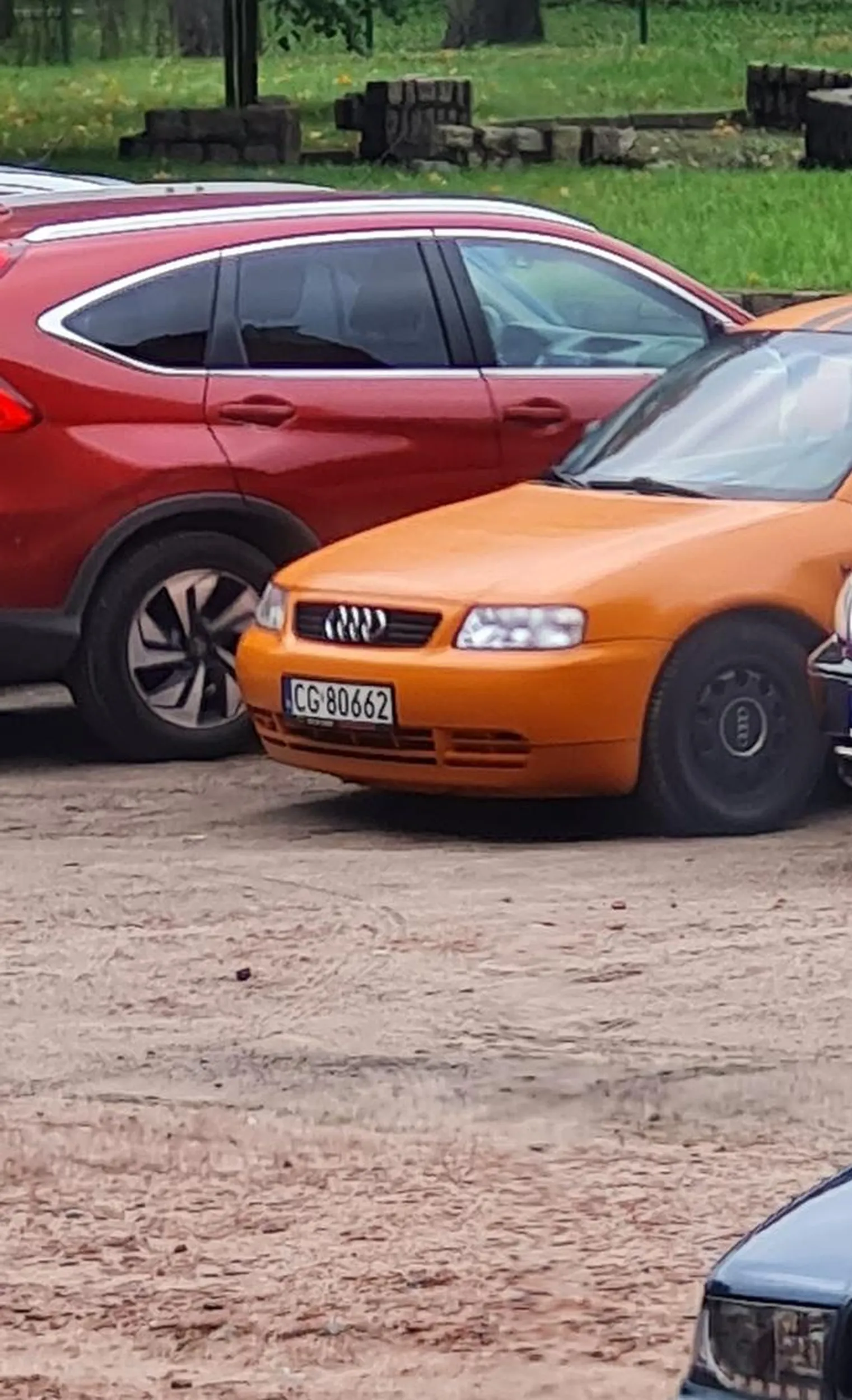 Dzieci pozdawały prawojazdy i zakłócają spokój mieszkańcom swoimi gruzikami 20 wiecznymi wydając więcej niskich tonów niż ich samochód pokaże na blacie.