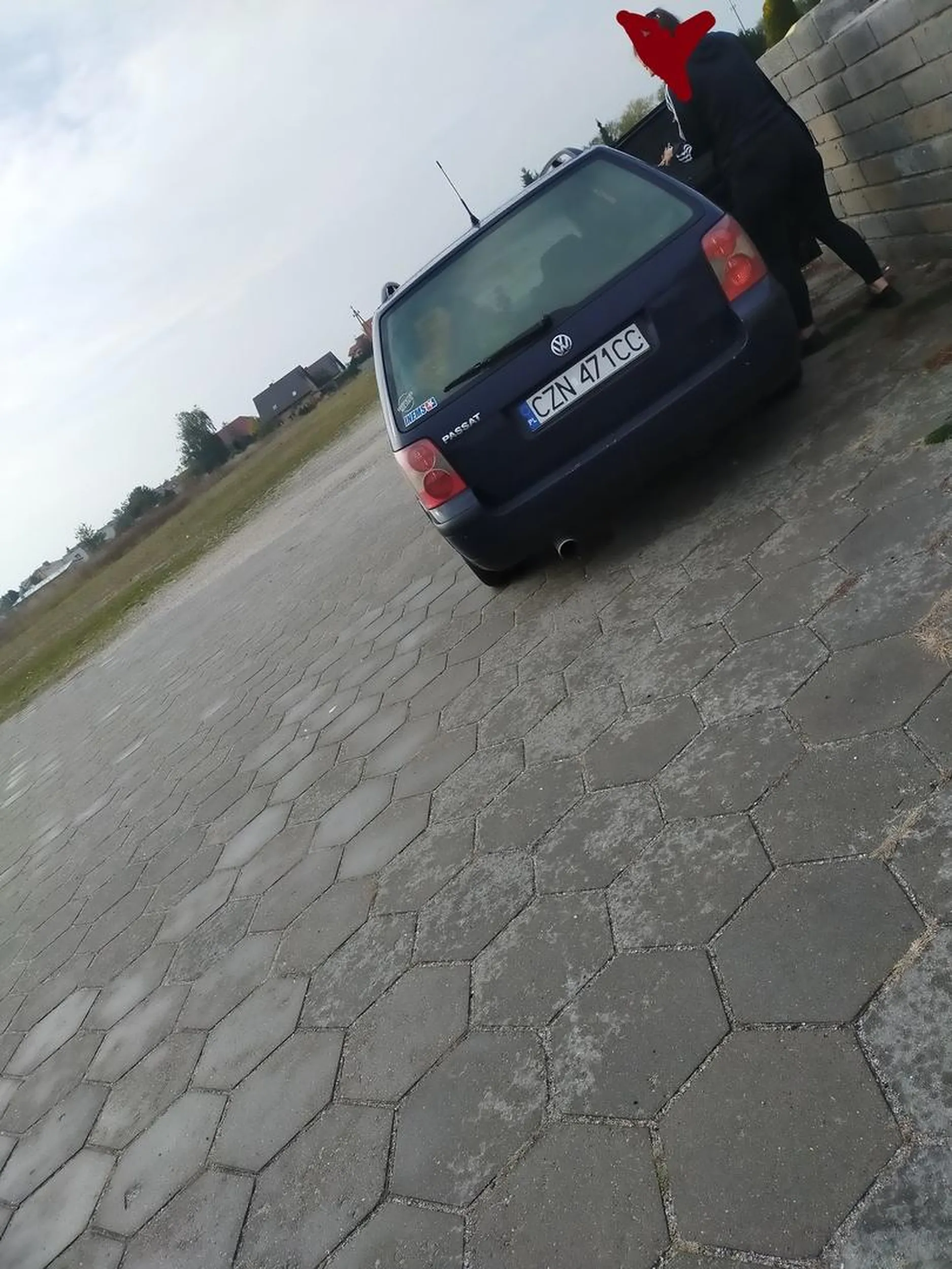 Karny ku*as dla janusza z grazyna za wywalanie smieci i gruzu do smietnika przy cmetarzu