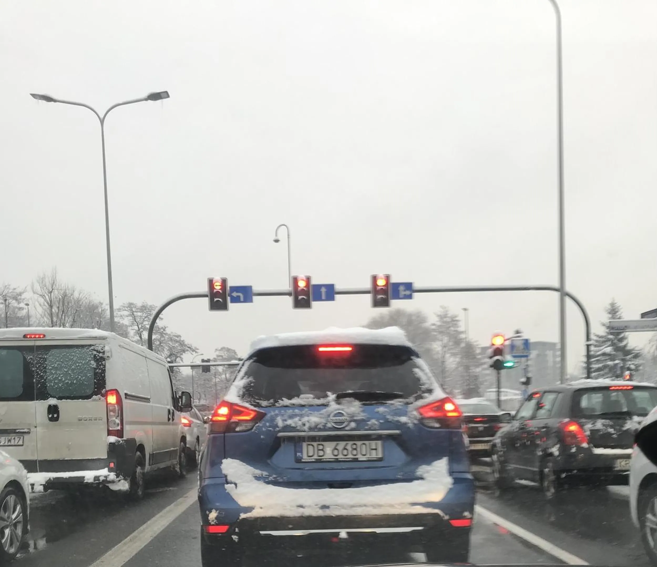 Naucz się odśnieżać dach