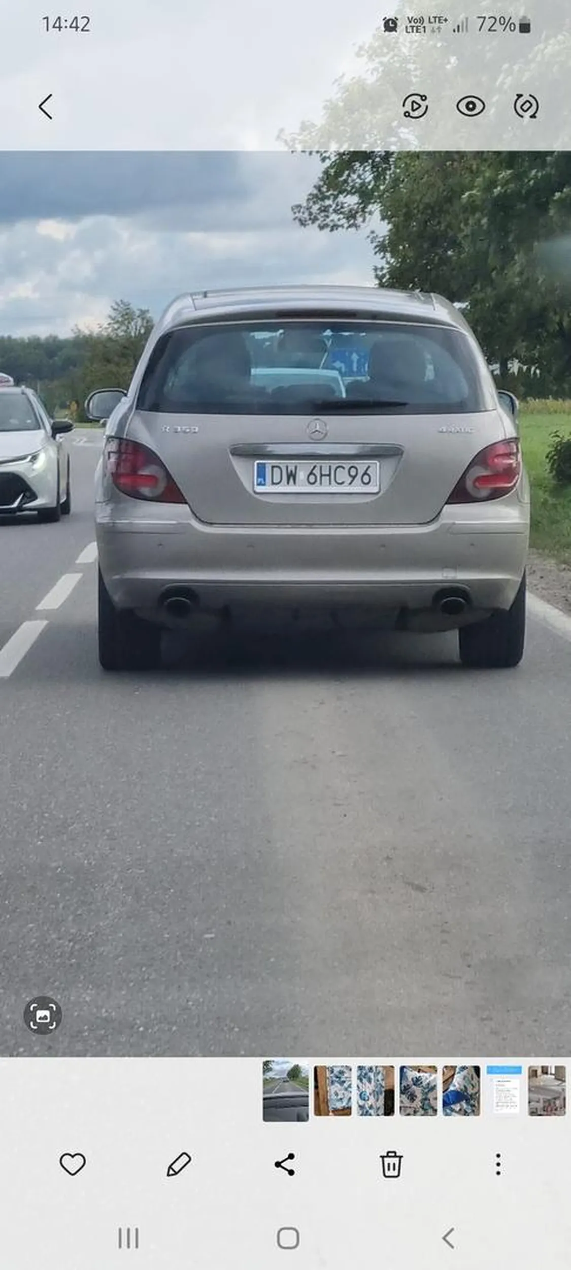 Pier.....fra....wymuszający pierwszeństwo, wyprzedający na idiotę!! Do tego nie szanujący kobiet Pajac z Merca ,myślący że jak ma gwiazdę z przodu to może wszystko. Prostak!!!