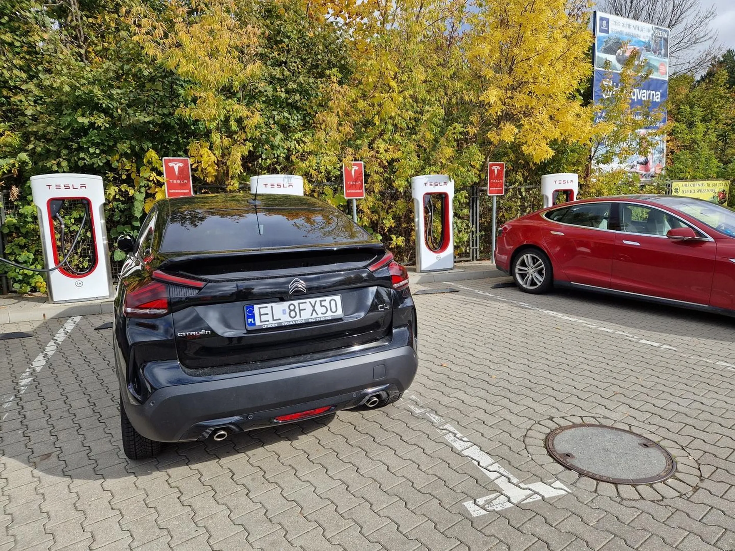 Piedolony jebaniec zastawia Supercharger w Ciechocinku.