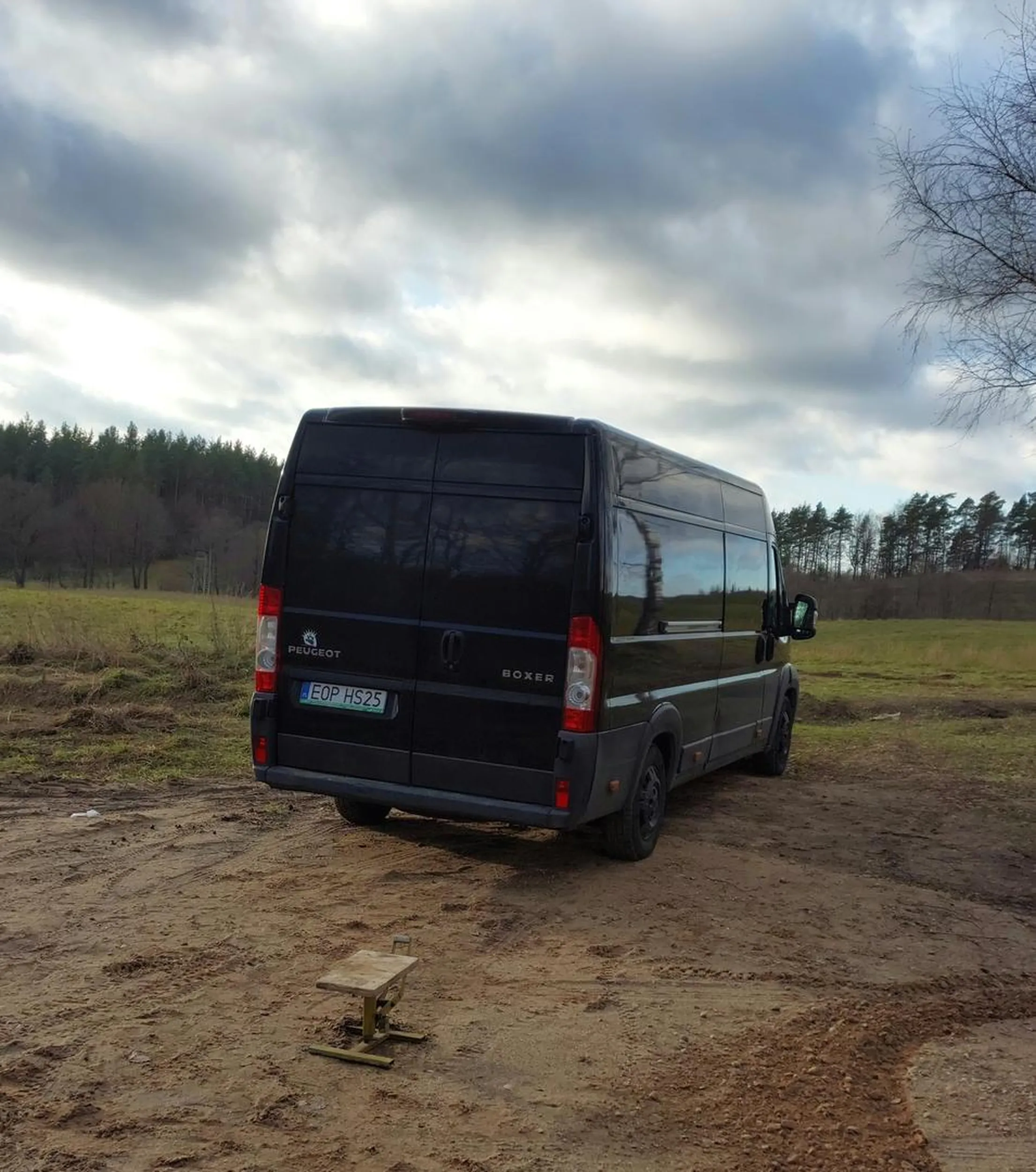 Czy auto jest wykorzystywane do łamania prawa? https://www.wykop.pl/wpis/69754169/chcialbym-tylko-poinformowac-ze-busem-o-numerach-e/