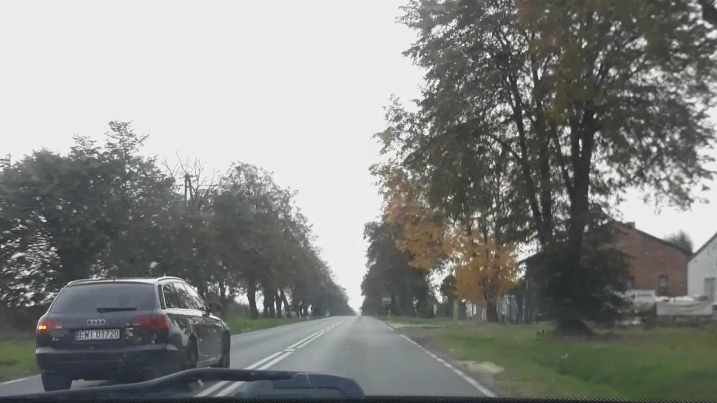 Przekraczania dozwolonej prędkości Wyprzedzanie na linii podwójnej ciągłej