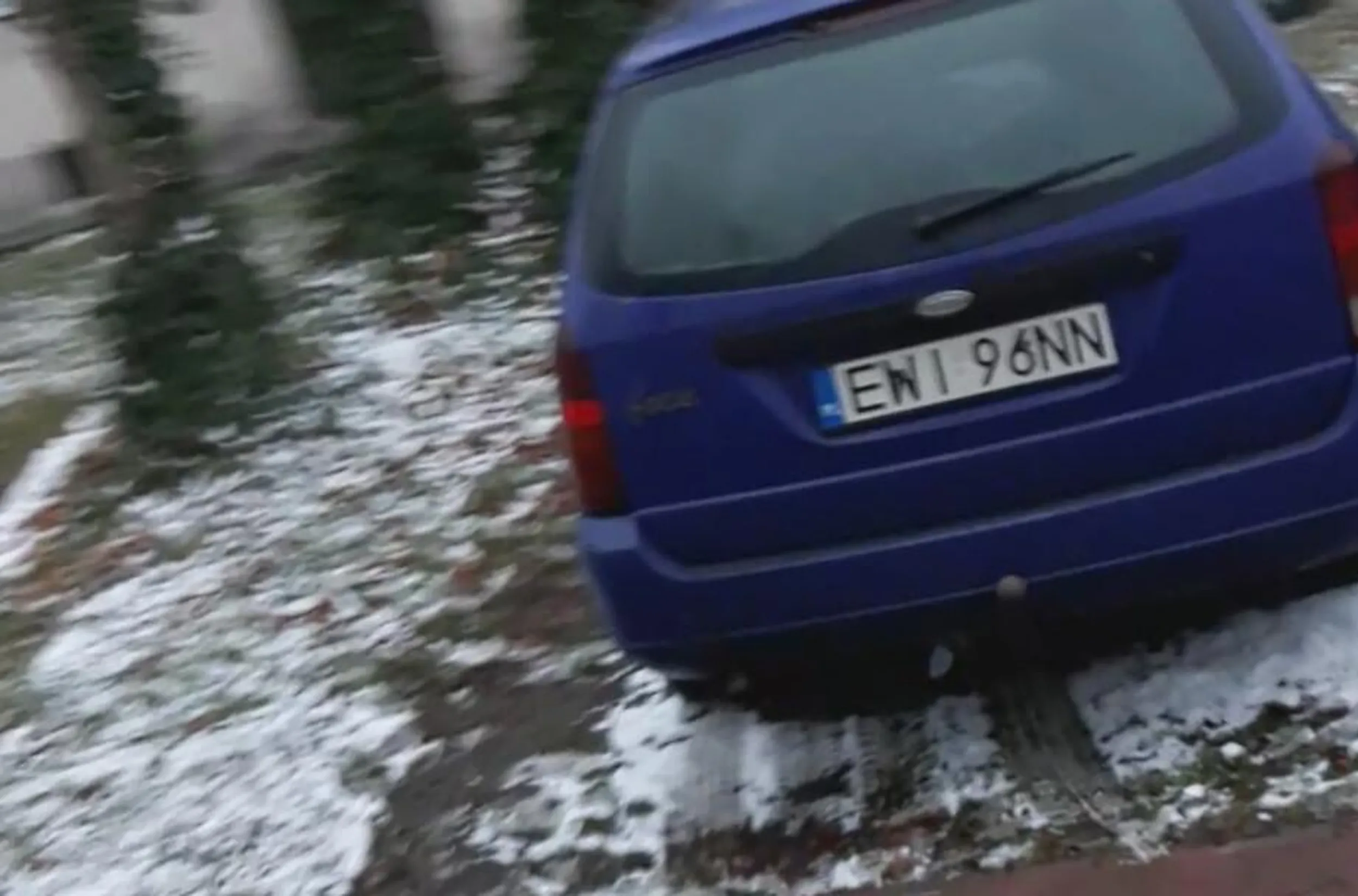 Zakaz postoju Parkowanie na trawniku