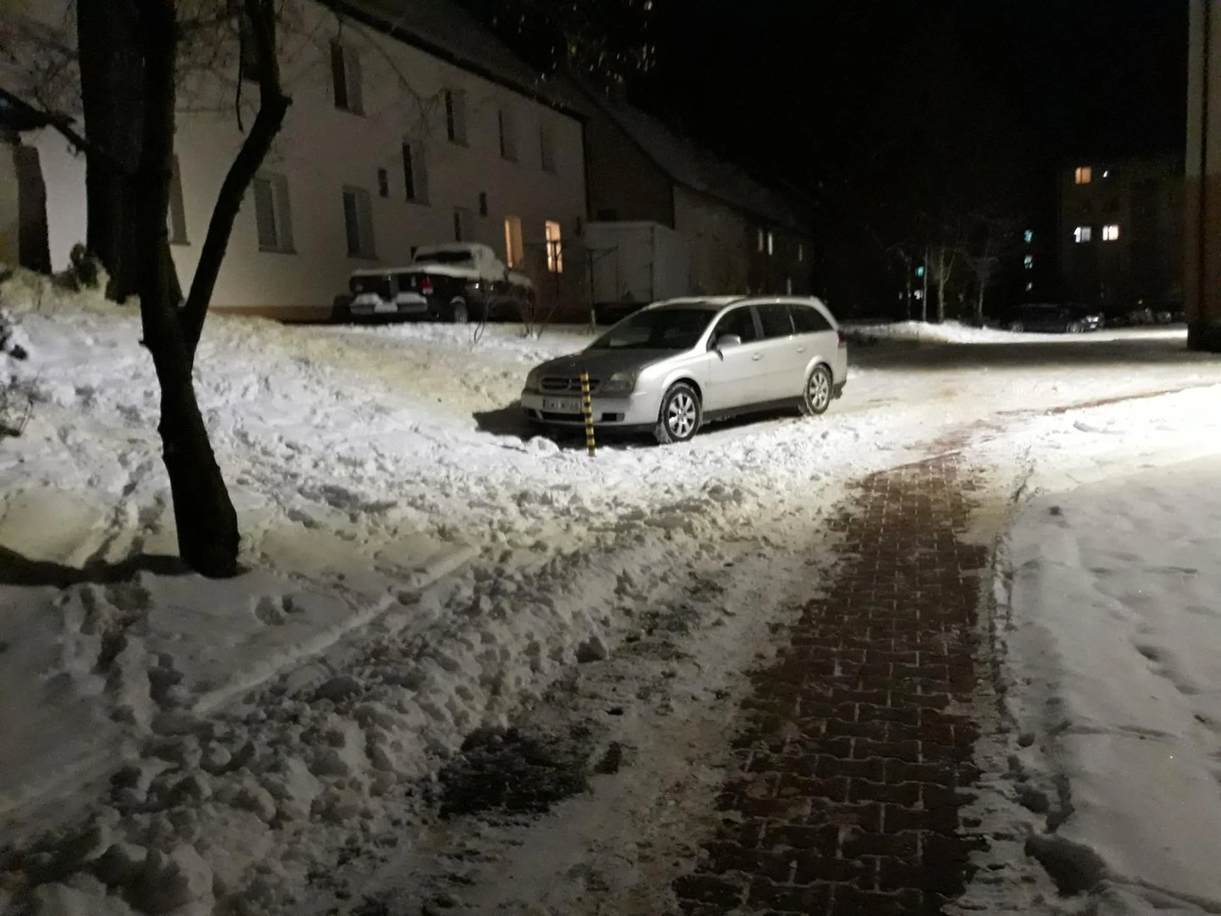 Parkowanie na drodze pożarowej Parkowanie na zakazie postoju Parkowanie na skrzyżowaniu