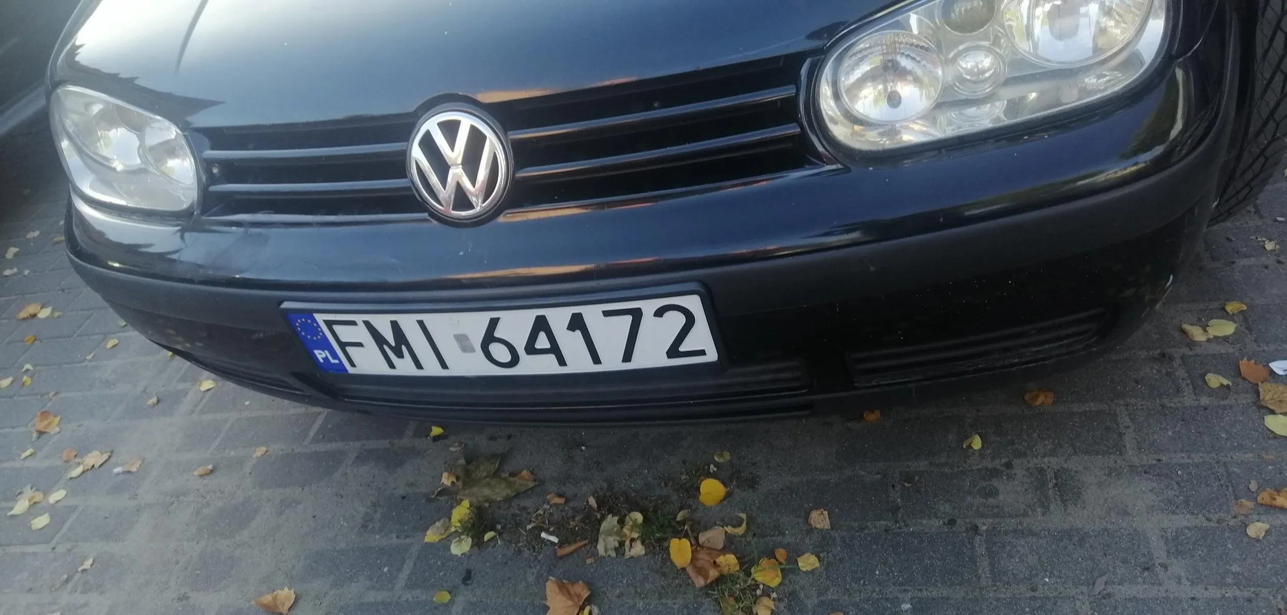 Porysowal dżwi od samochodu